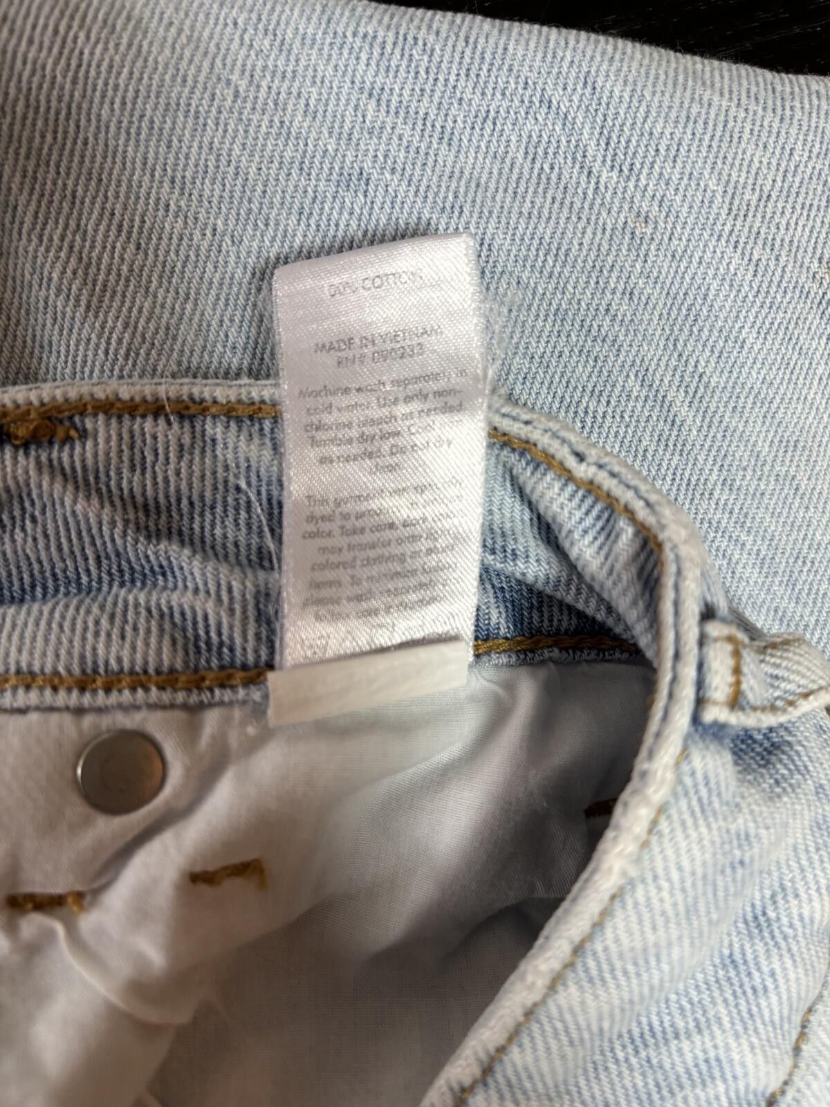 Pacsun PacSun Light Wash Boho Distressed Denim Jeans. Size 23. Size US 26 / EU 42 - 6 Thumbnail