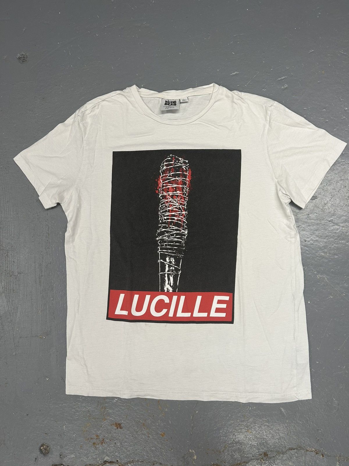 Garbage TV Essential Y2K The Walking Dead “Lucille” Graphic Tee Shirt Size US L / EU 52-54 / 3 - 1 Thumbnail