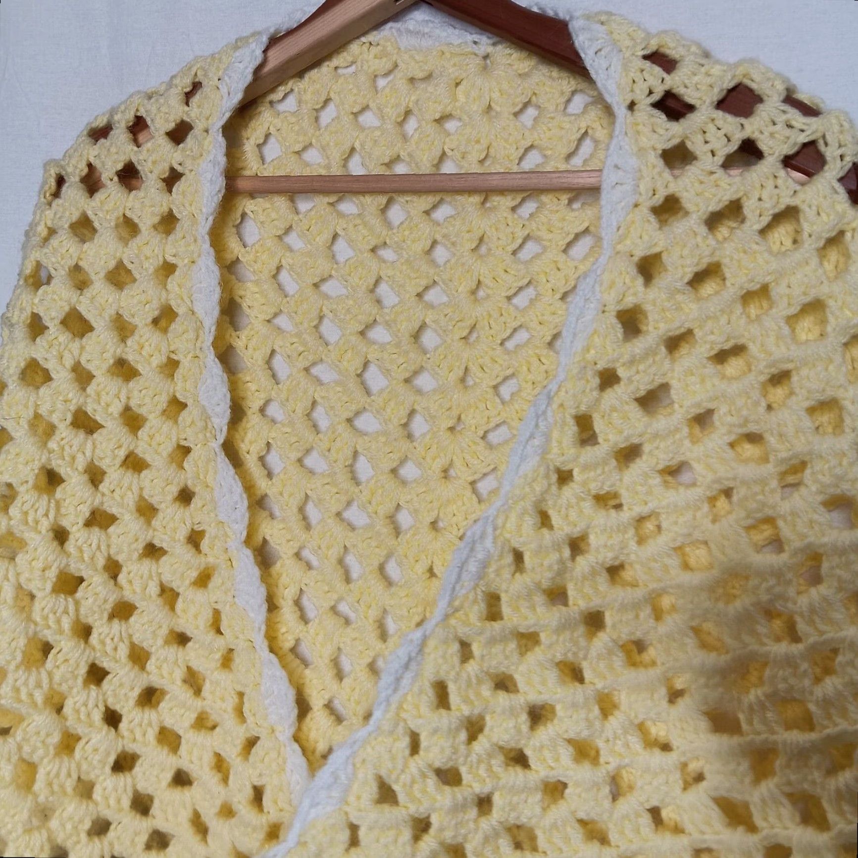 Vintage VINTAGE Shawl Wrap Women Teen Small Yellow Crochet Handmade Cottagecore Granny 35" x 59" Scalloped Edge Winter Spring Fall Easter Handmade USA Size ONE SIZE - 5 Thumbnail