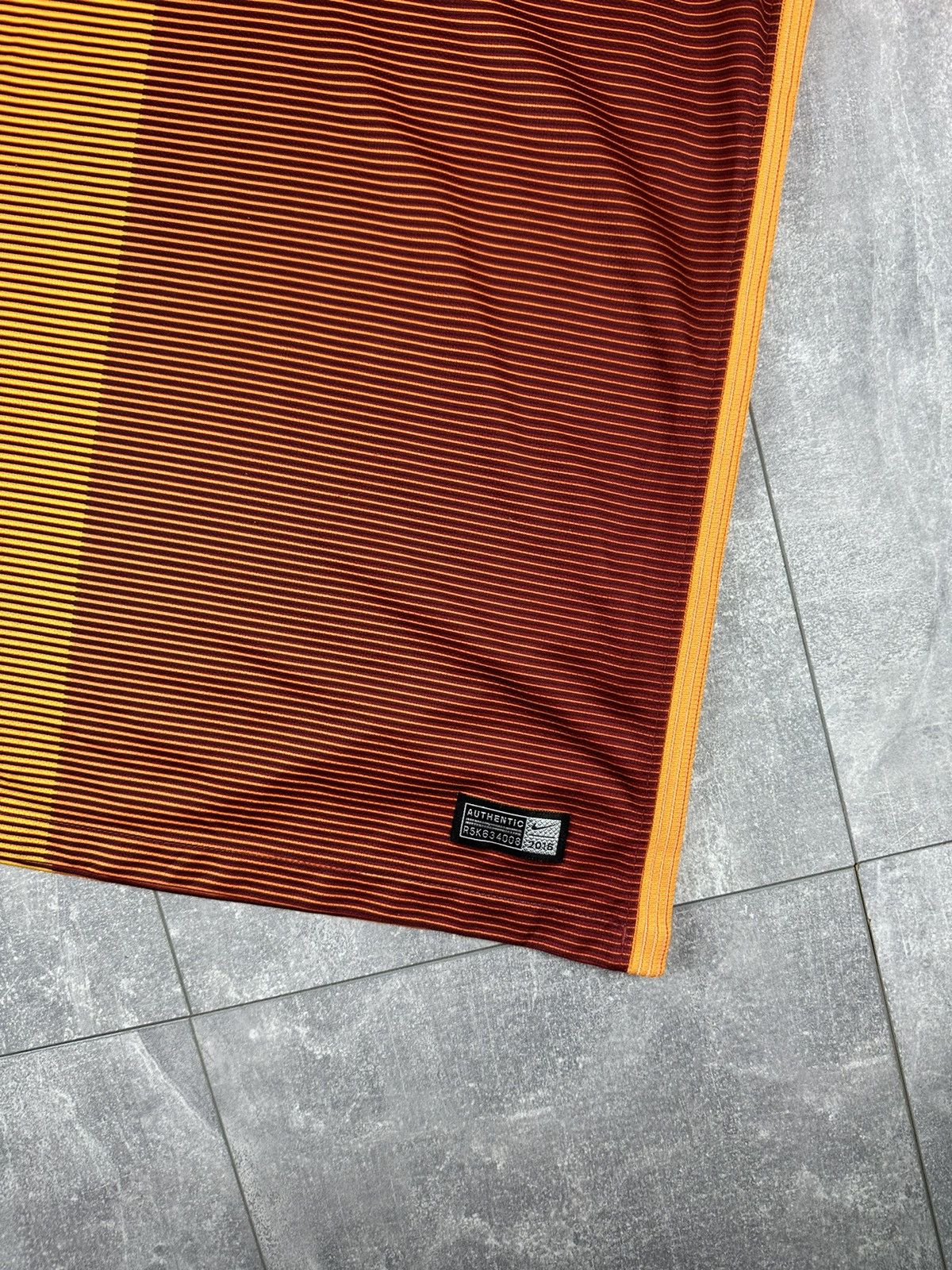 Nike Nike Galatasaray 2016/17 Home Soccer Jersey Size US M / EU 48-50 / 2 - 8 Thumbnail