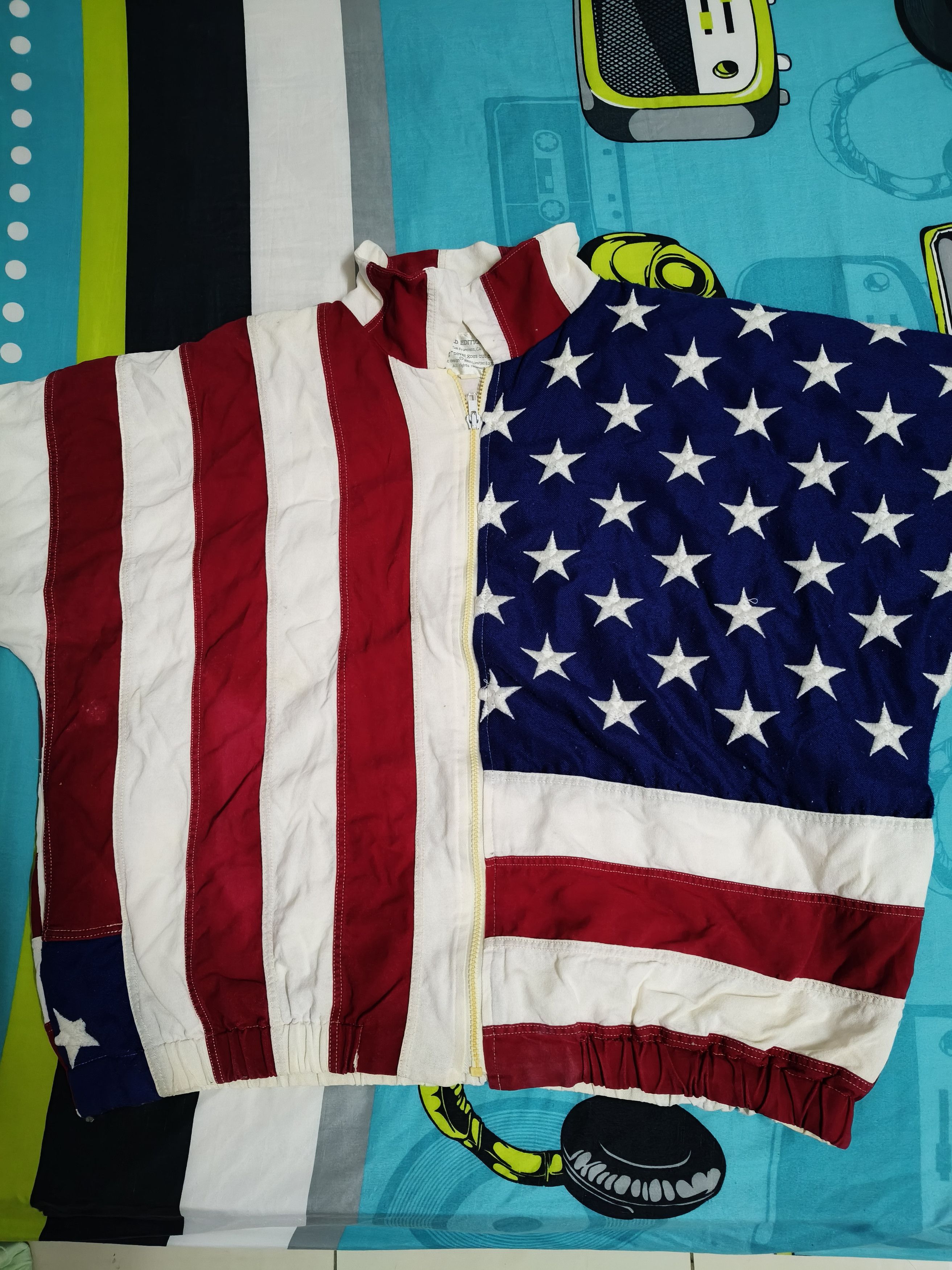 American Edition VINTAGE 1993 LIMITED EDITION LTD. AMERICAN FLAG BAGGY JACKET Size US XL / EU 56 / 4 - 3 Thumbnail