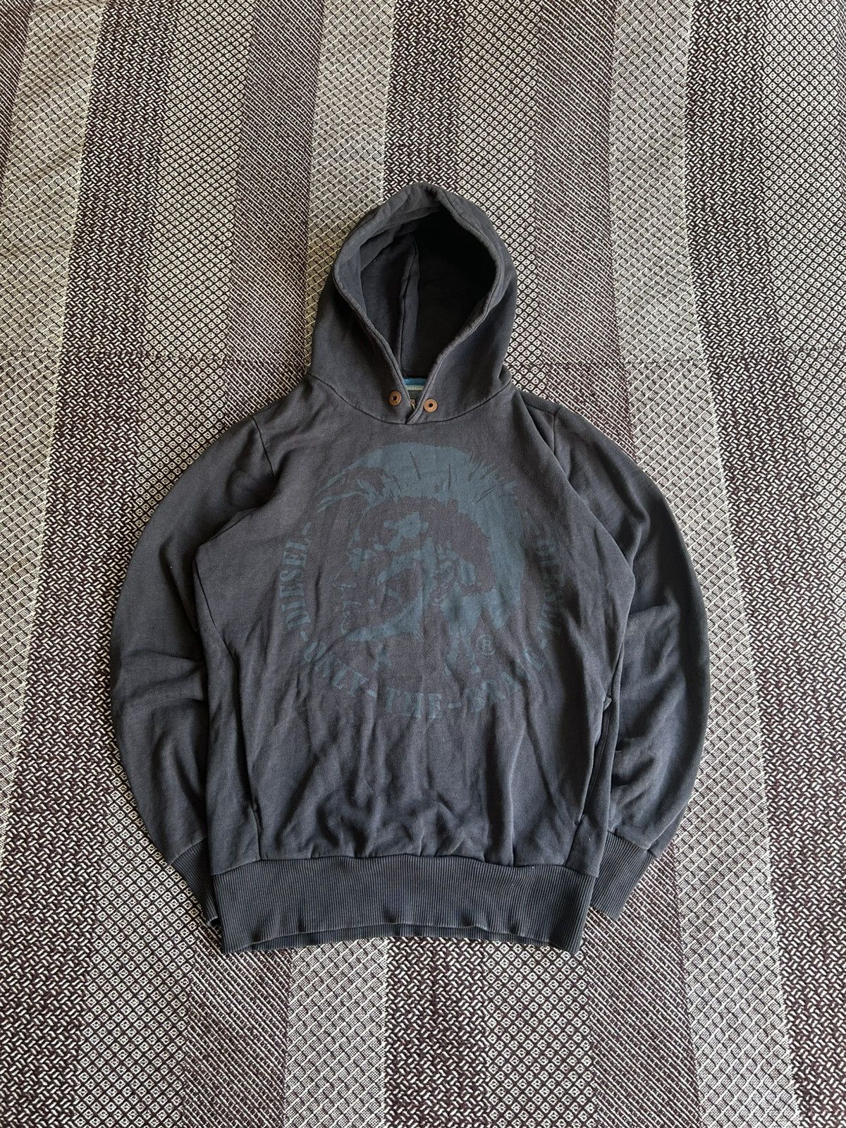 Diesel Vintage Diesel Big Logo Faded Hoodie Streetwear Style SZ L Size US L / EU 52-54 / 3 - 1 Thumbnail