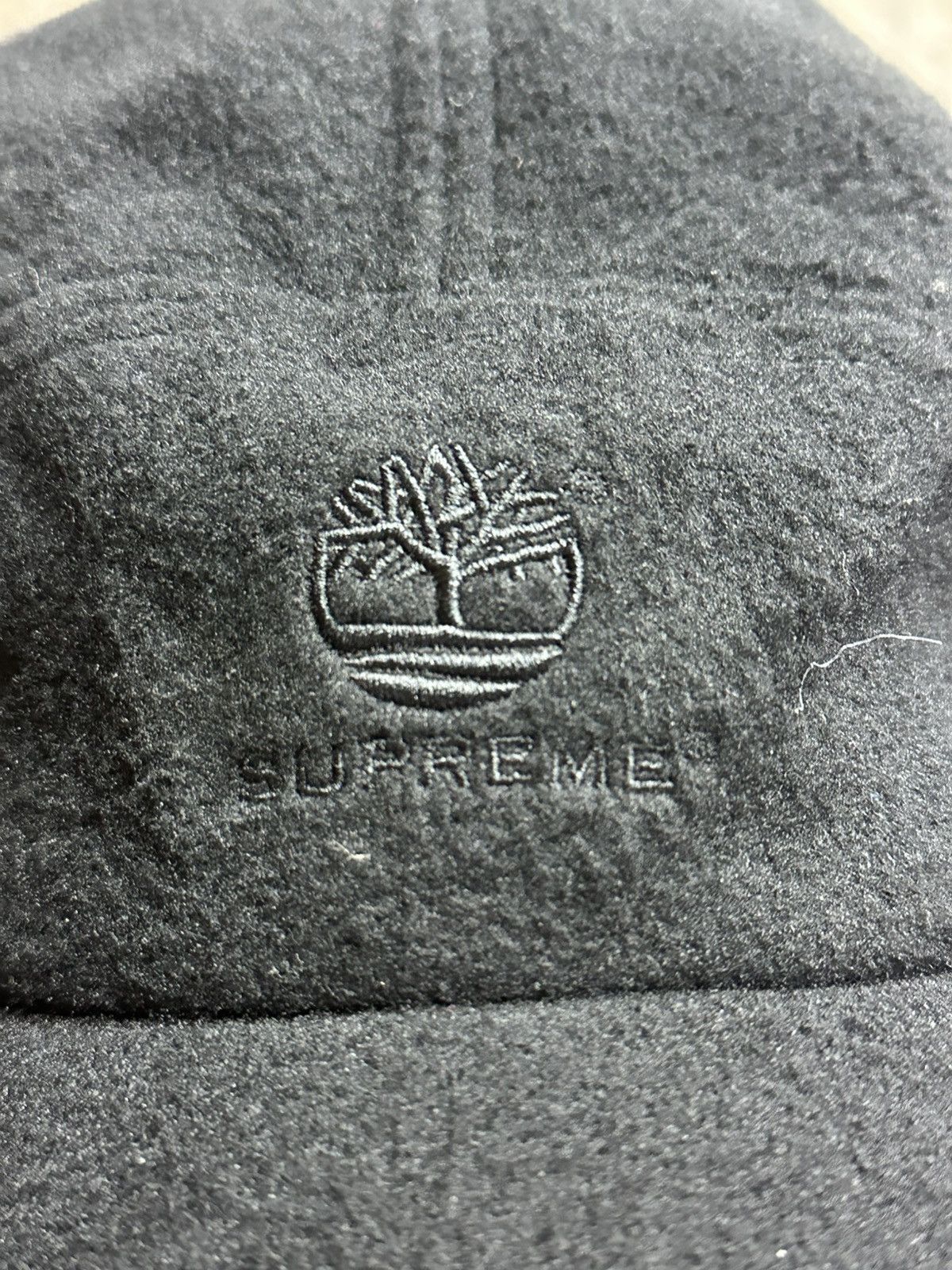 Supreme × Timberland Supreme x Timberland Fuzzy Hat Size ONE SIZE - 2 Thumbnail