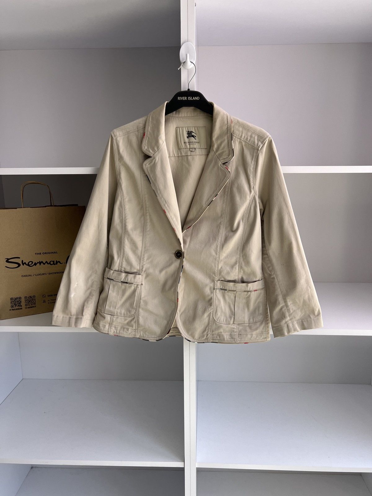 Burberry × Vintage Vintage Burberry Women’s Beige Blazer Size M / US 6-8 / IT 42-44 - 1 Thumbnail