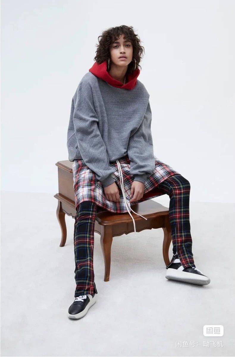Fear of God Fear of God Five seasons of Little Red Riding Hood sweatsh Size US M / EU 48-50 / 2 - 7 Thumbnail