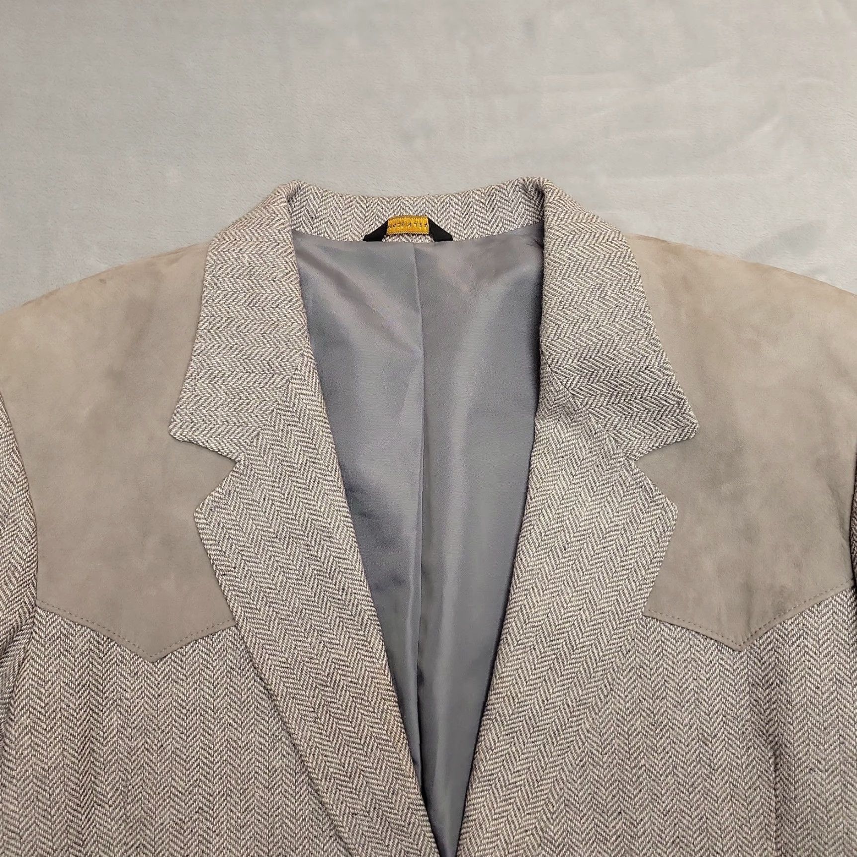 YOKE VINTAGE Pioneer Wear Blazer Men 48 Gray Herringbone Western Suede Yoke Wool USA Made Size 48R - 2 Thumbnail