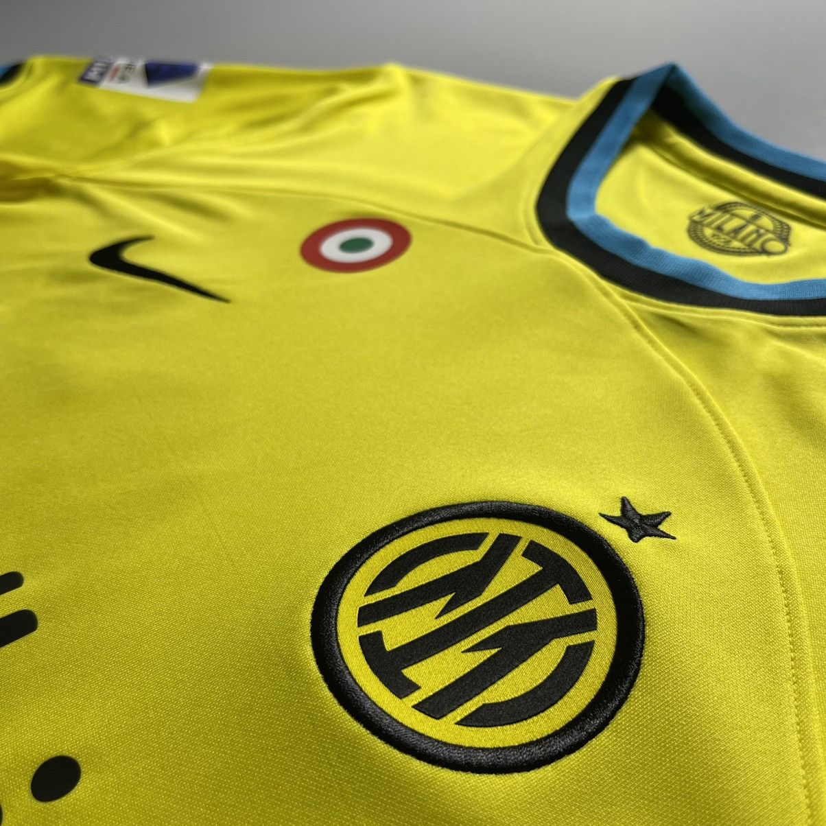 Nike × Vintage INTER NIKE 2022/2023 FOOTBALL THIRD JERSEY #10 MARTINEZ Size US M / EU 48-50 / 2 - 5 Thumbnail