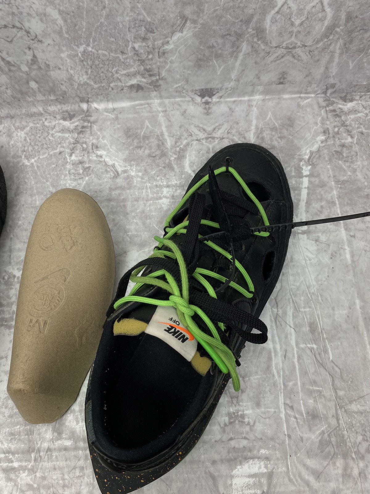 Nike × Off-White Nike Blazer Low Off-White Black Electro Green Size US 8.5 / EU 41-42 - 10 Thumbnail