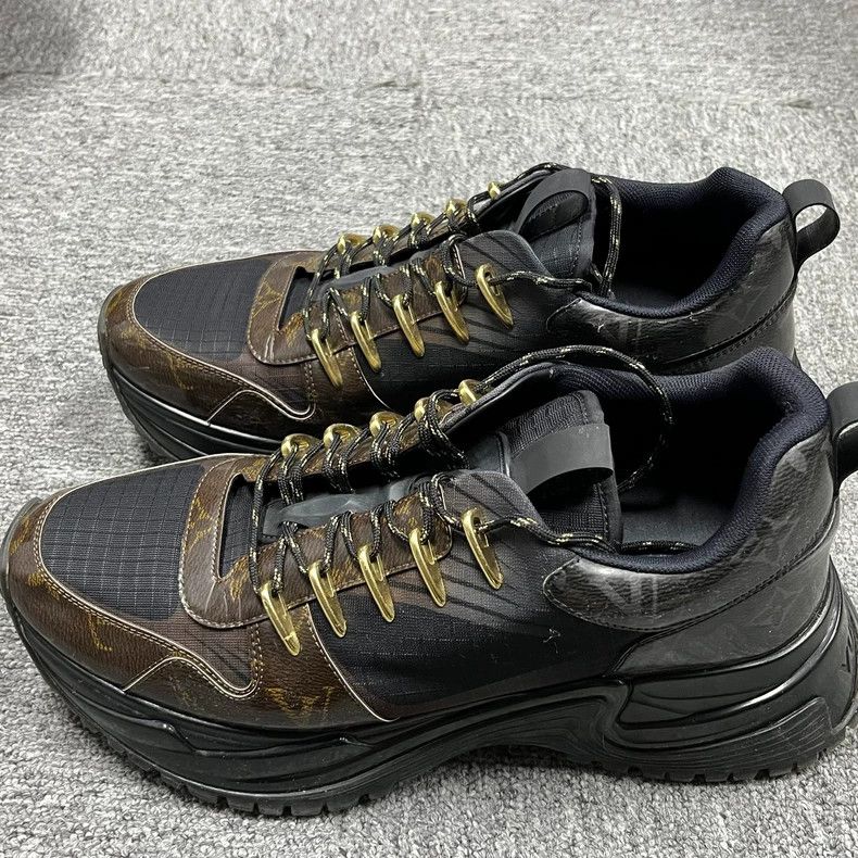 Louis Vuitton Louis Vuitton Comfortable, versatile, low-cut lifestyle sh Size US 9 / EU 42 - 3 Thumbnail