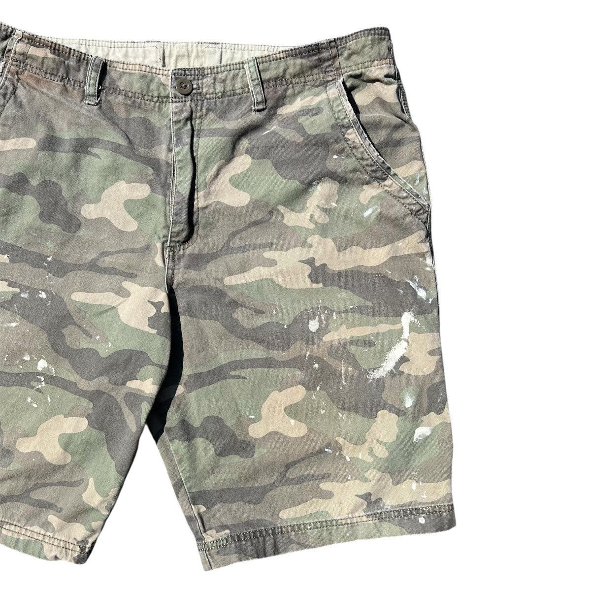 Vintage Vintage Faded Painter Camo Cargo Shorts Size US 42 / EU 58 - 2 Thumbnail