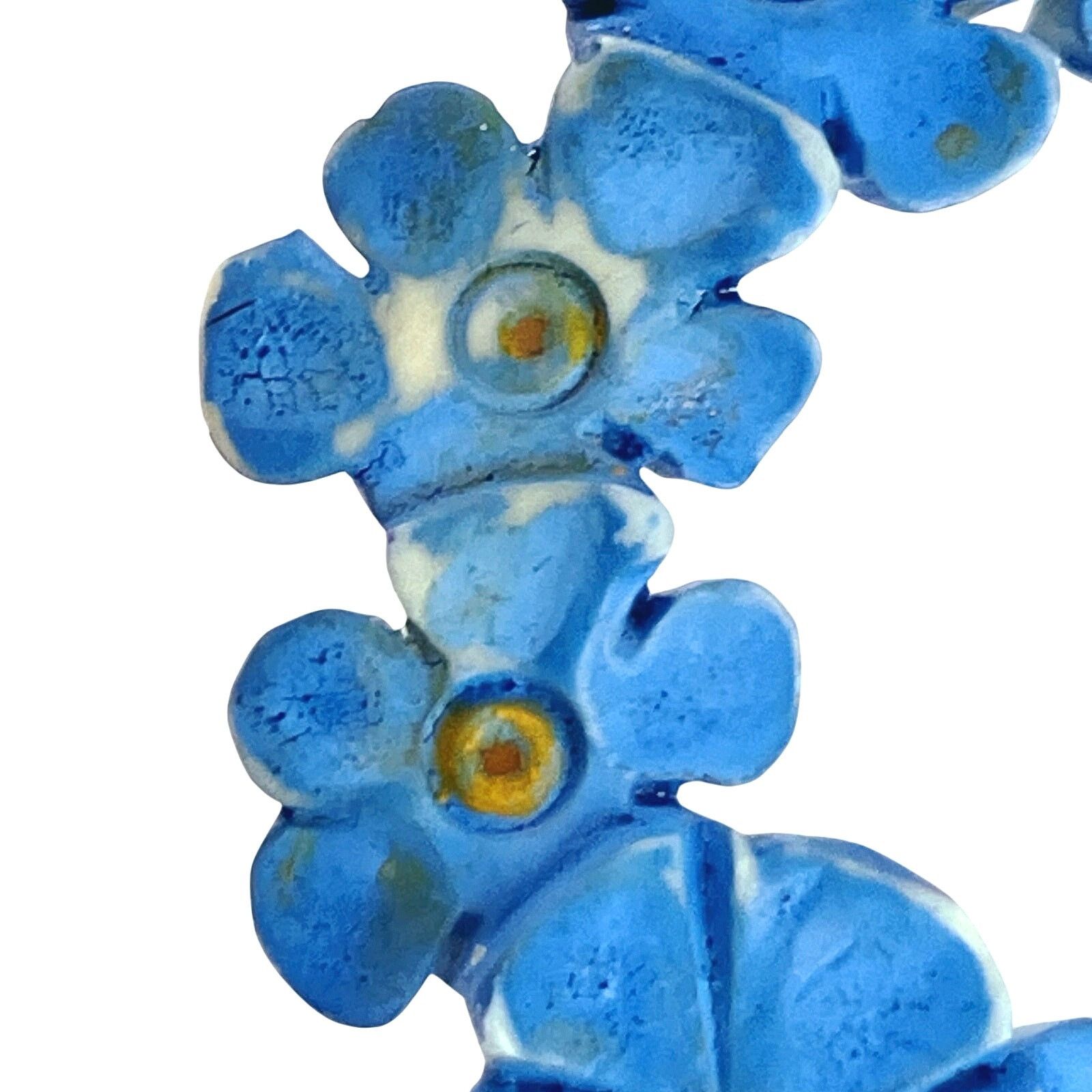 Vintage Vintage 1940s Hand Painted Brooch Blue Forget Me Not Wreath Size ONE SIZE - 3 Thumbnail