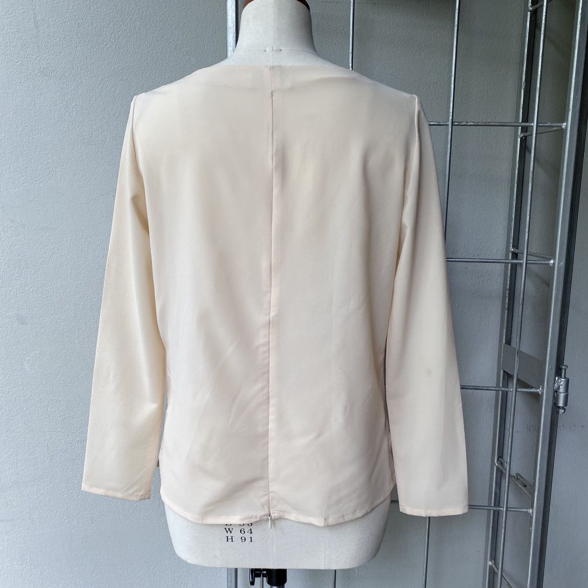 Givenchy Givenchy Soft Yellow Luxe Blouse Size XS / US 0-2 / IT 36-38 - 2 Thumbnail