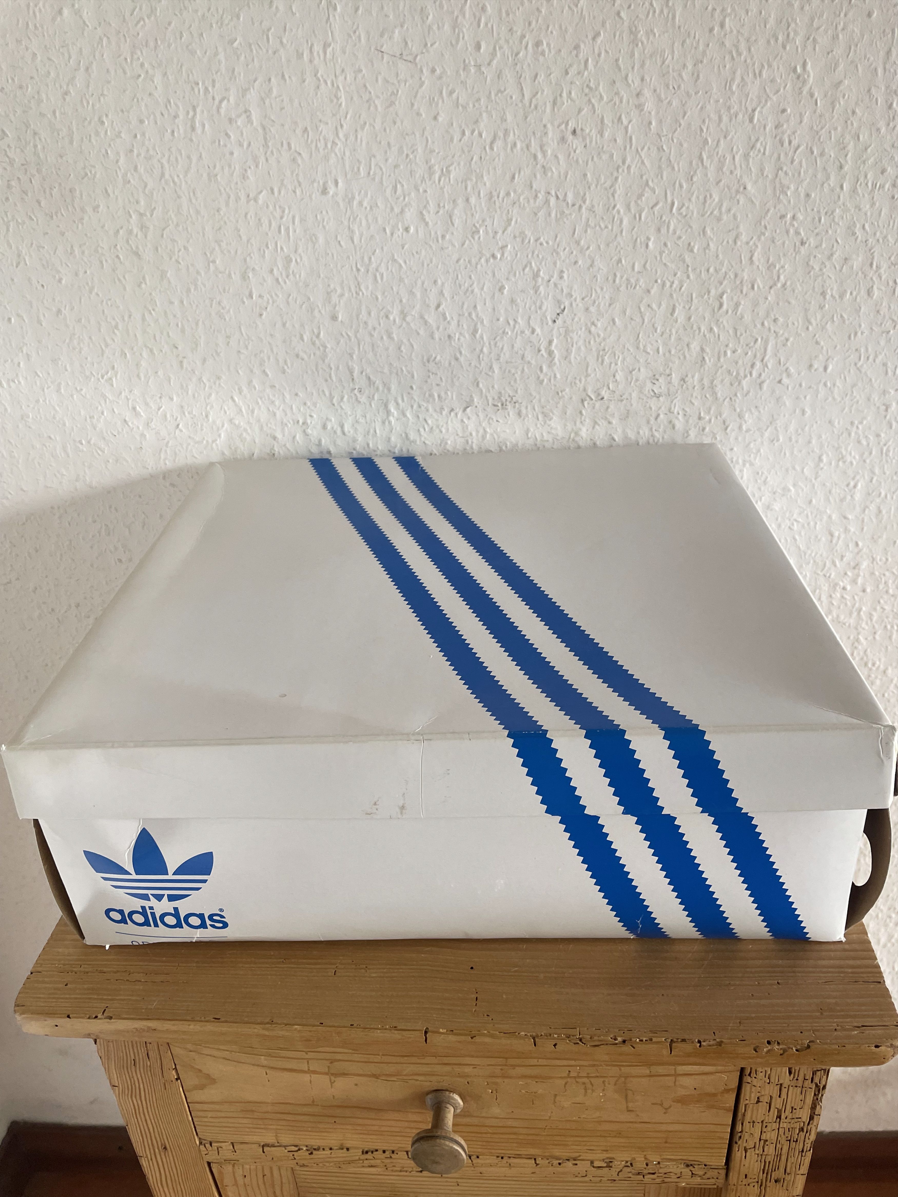 Adidas × Jeremy Scott JS Poodle Pink Fur Sneaker Size US 10 / EU 43 - 12 Thumbnail