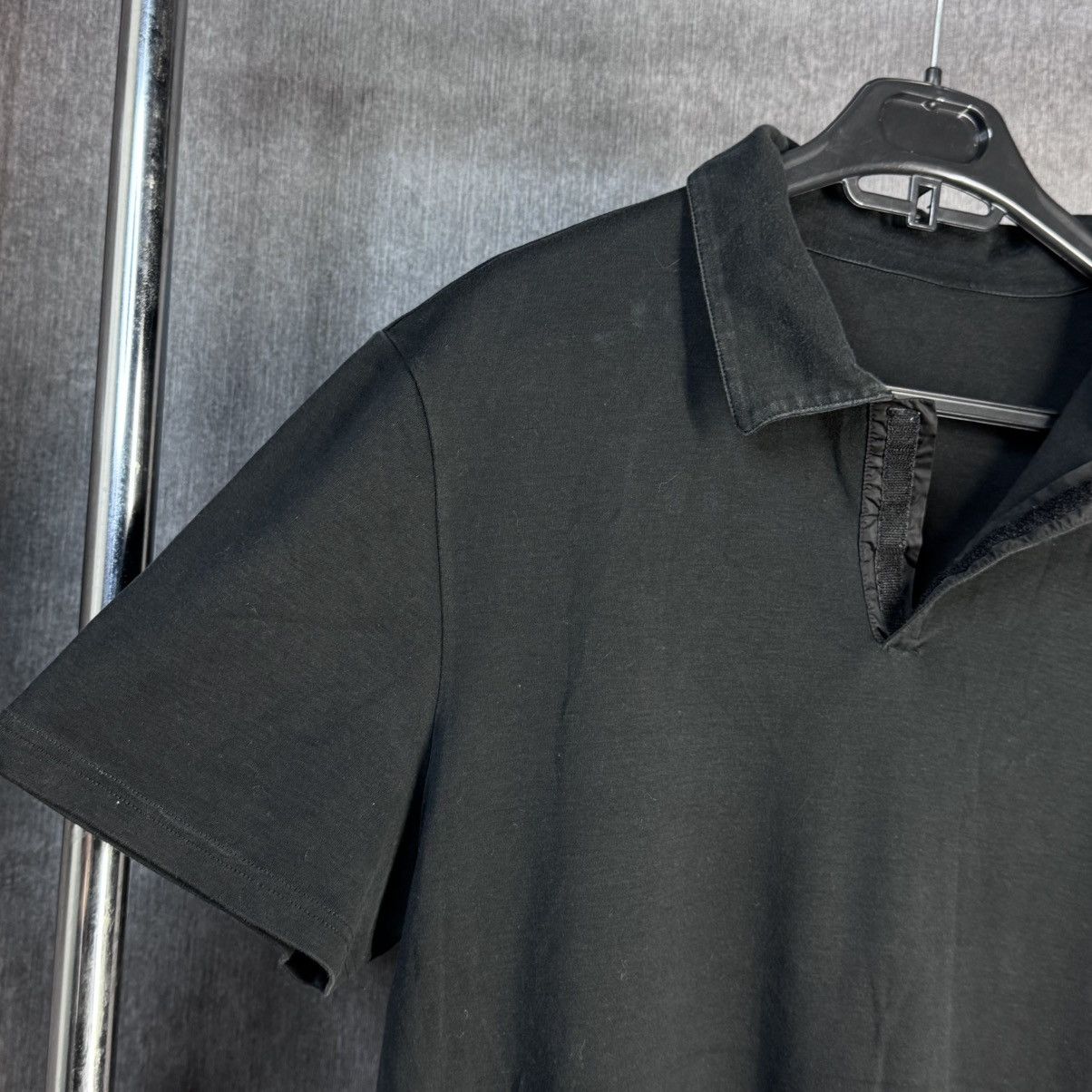 Prada Prada red tab polos shirt luxury rare t shirt polo Size US L / EU 52-54 / 3 - 5 Thumbnail