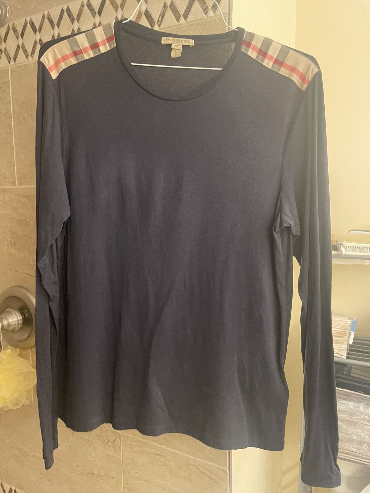 Burberry long sleeve patch size small navy