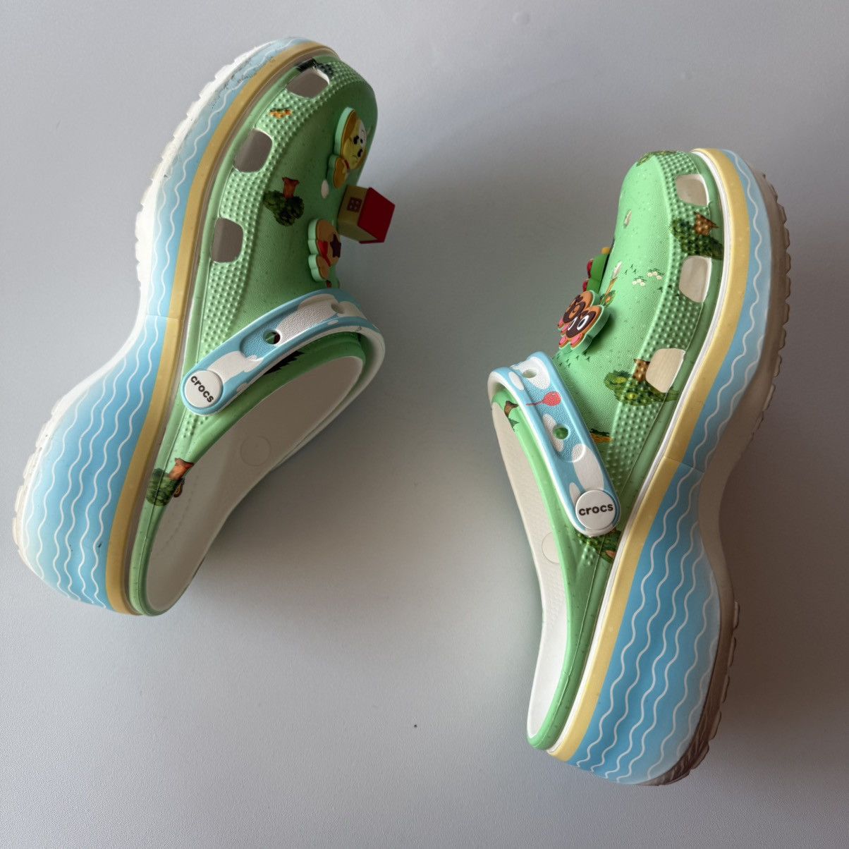 Crocs 2025 Animal Crossing Crocs Size US 9 / EU 42 - 7 Thumbnail