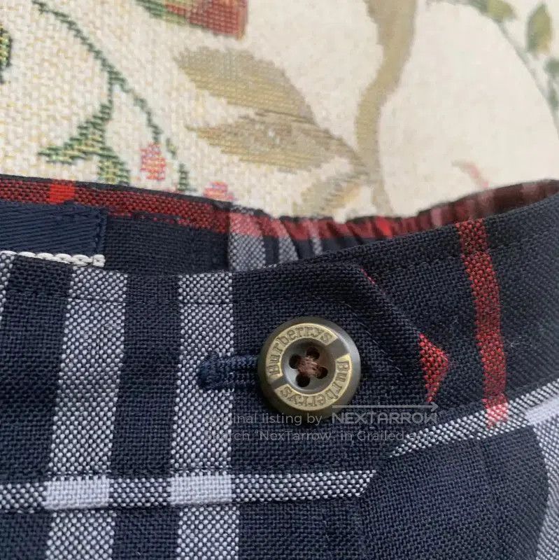 Burberry Women's Navy Wool Check Skirt.