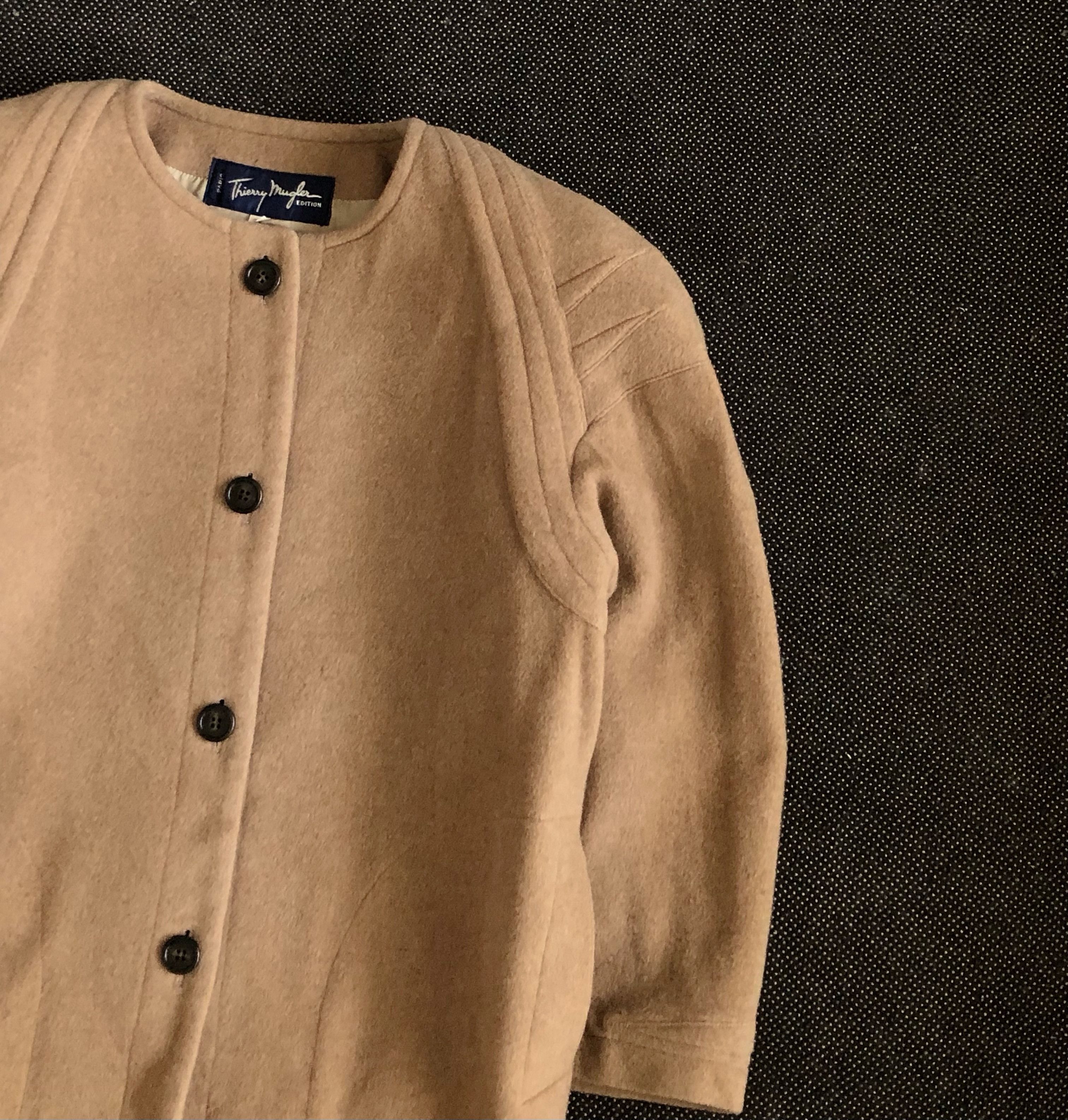 Thierry Mugler RARE🔥80’S CASHMERE WOOL COLLARLESS CARDIGAN JACKET Size M / US 6-8 / IT 42-44 - 4 Thumbnail
