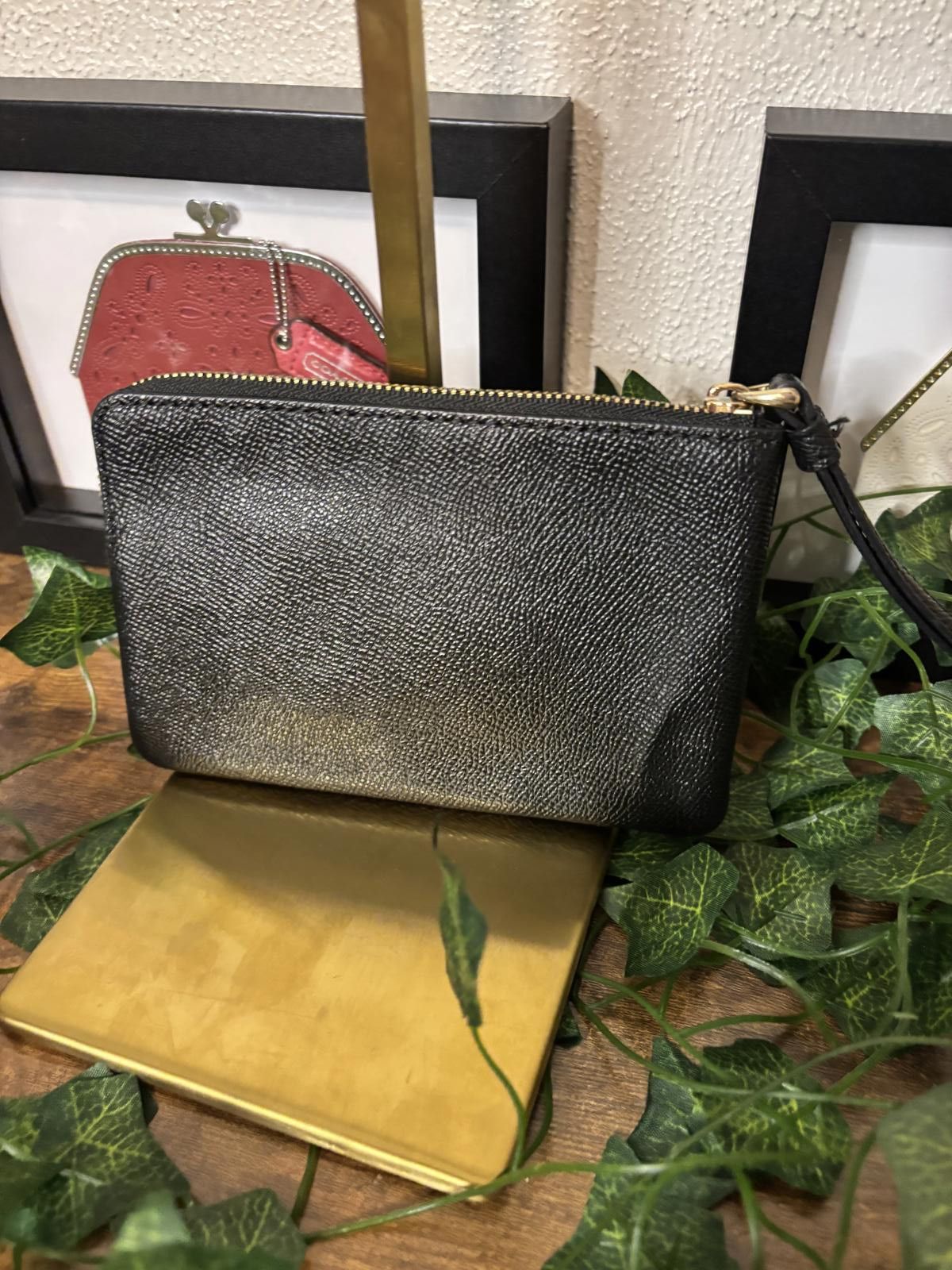 Coach Coach Black Pebbled Wristlet Size ONE SIZE - 2 Thumbnail