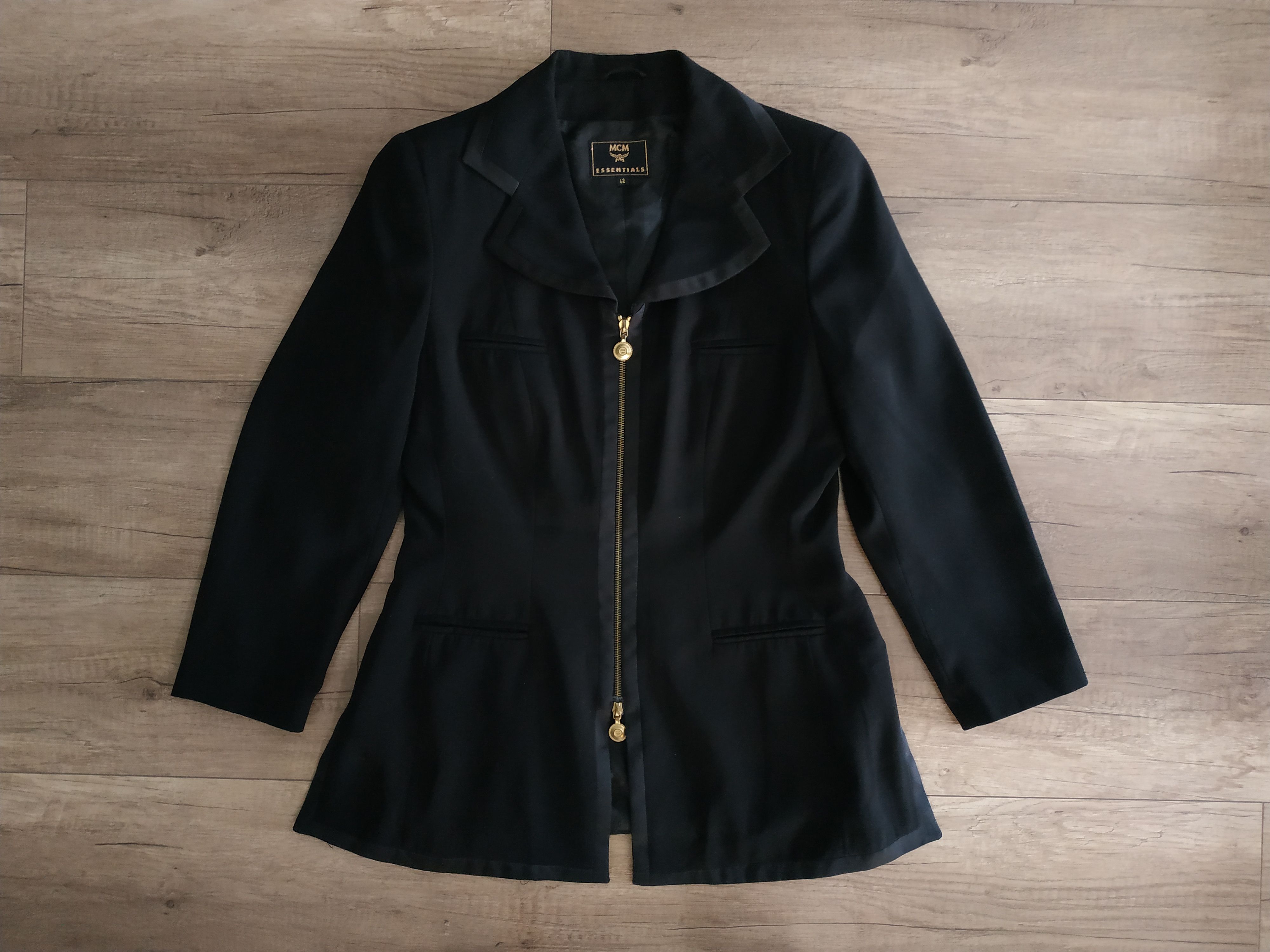 MCM MCM Luxury Women's Vintage Blazer/ Jacket, IT 42,size MEDIUM Size M / US 6-8 / IT 42-44 - 2 Thumbnail