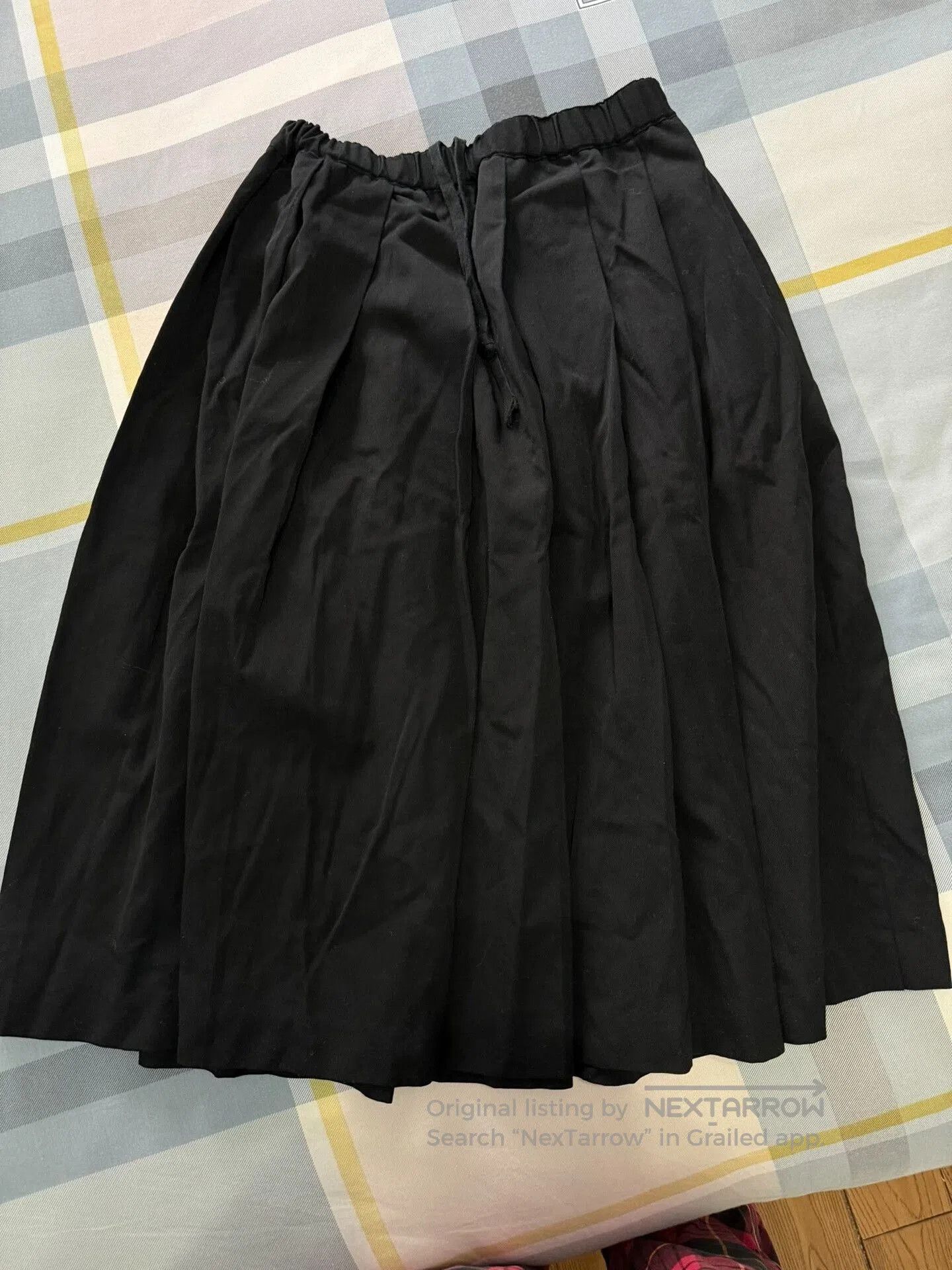 CDG by Comme des Garcons Comme des Garçons Classic Midi Skirt. Size 35" - 1 Thumbnail