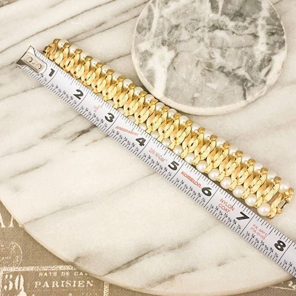 Vintage Vintage Pearl Bracelet Simulated Beads Gold Toned Size ONE SIZE - 8 Thumbnail