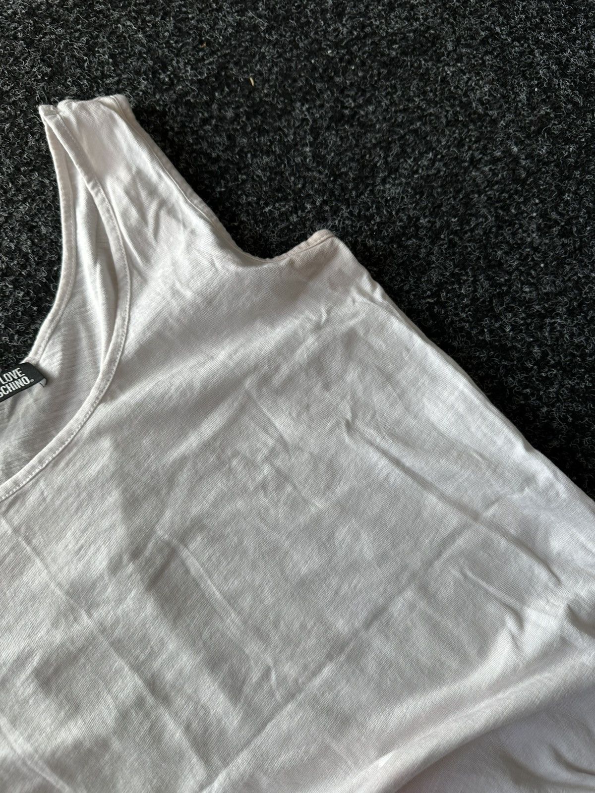 Love Moschino × Vintage 🚨 VINTAGE MOSCHINO DISTRESSED BLANC TANK TOP Y2K RARE SK8 Size M / US 6-8 / IT 42-44 - 4 Thumbnail