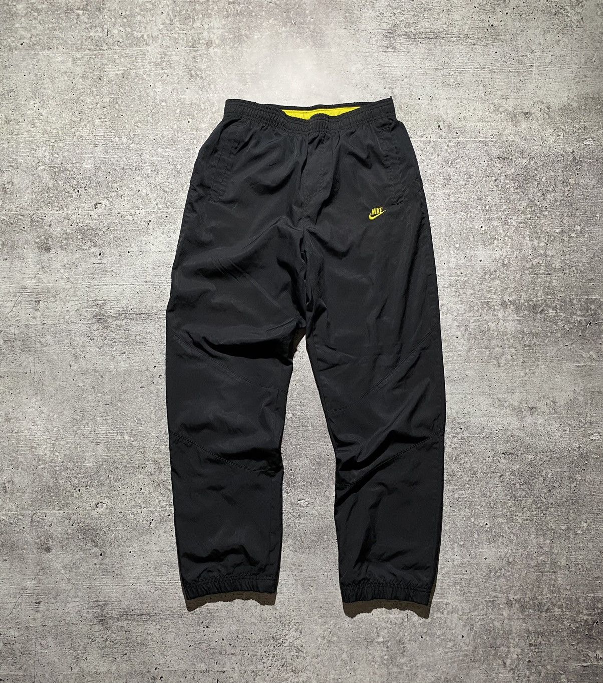 Nike × Vintage Nike vintage nylon sweatpants Size US 32 / EU 48 - 1 Thumbnail