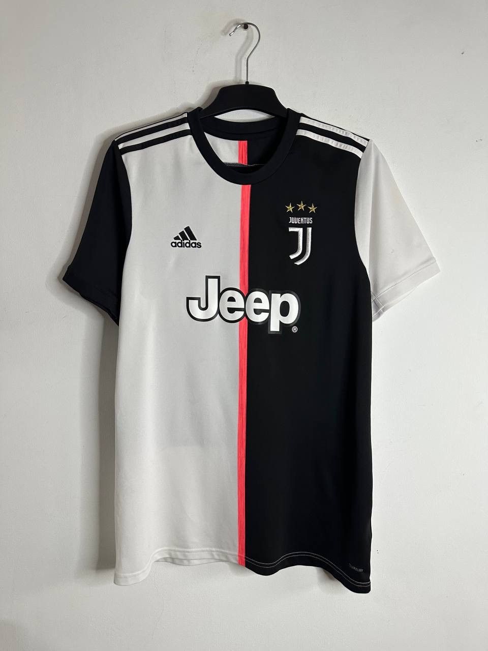 Adidas Adidas Juventus Home 2019/20 Jersey L Black/White Ronaldo Size US L / EU 52-54 / 3 - 1 Thumbnail