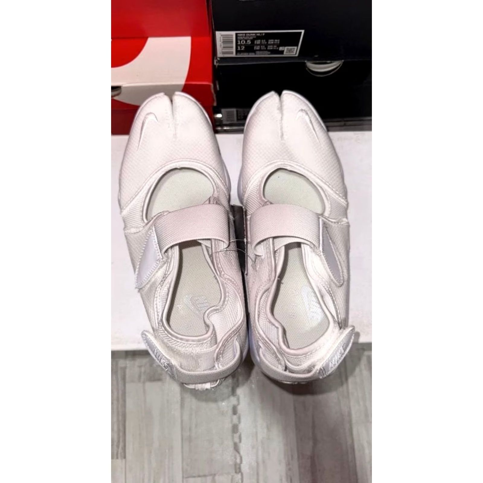 Nike Item Specifications: Brand: Nike Size US 11 / IT 41 - 5 Thumbnail