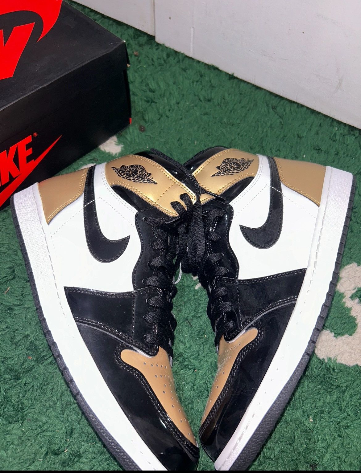 Jordan Brand Size 12 - Air Jordan 1 Retro OG NRG High Gold Toe Preowned Size US 12 / EU 45 - 2 Thumbnail