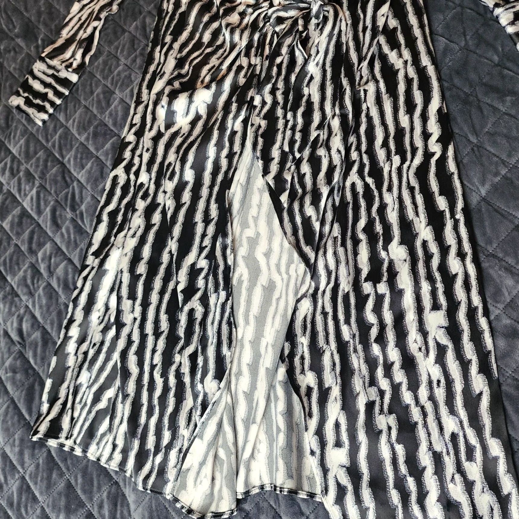 Worthington Worthington Cardigan Shirt Women L Open Front Geometric Knit Long Sleeve White Rayon Size L / US 10 / IT 46 - 4 Thumbnail