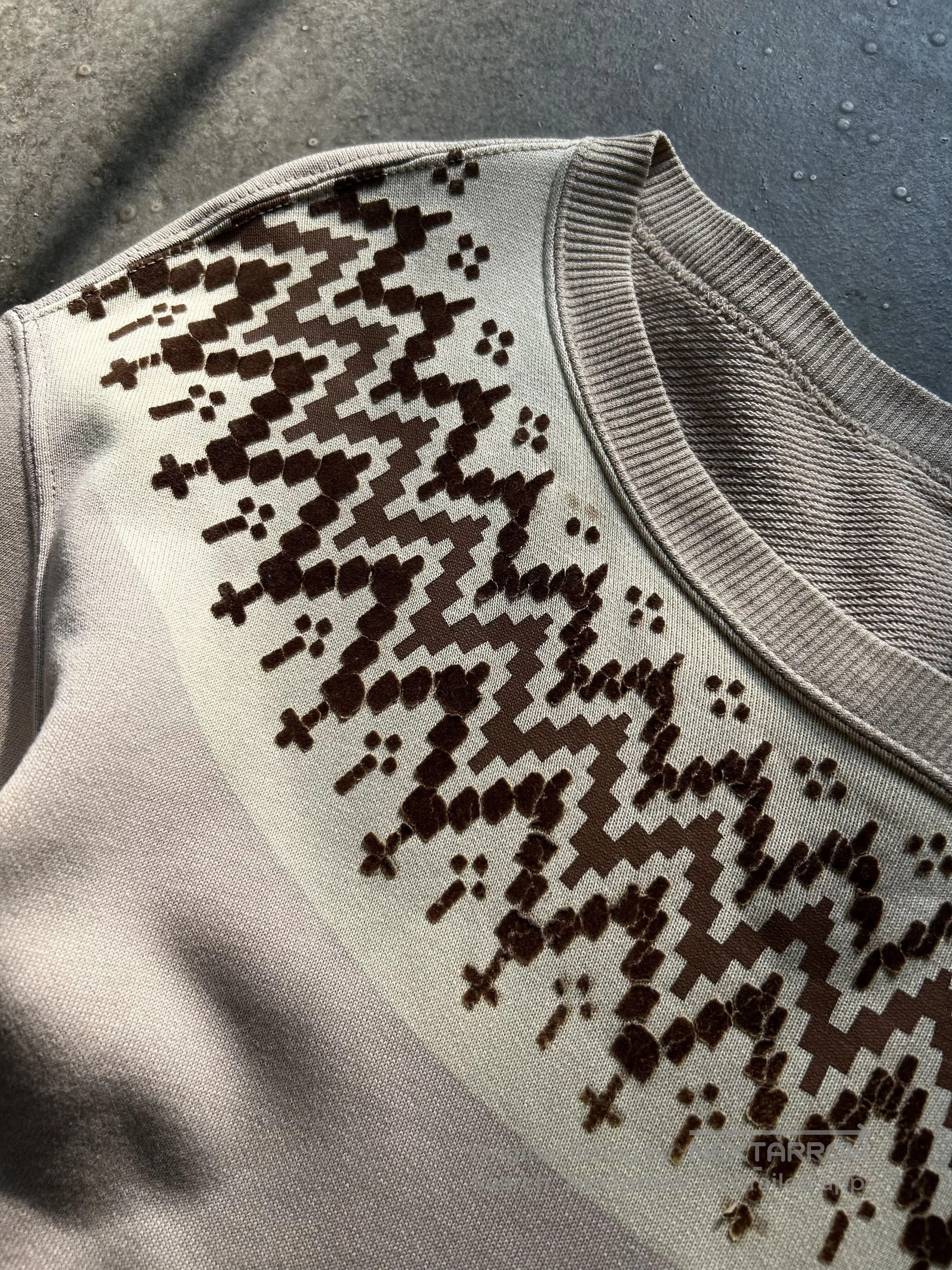 Number (N)ine Number Nineteen Long Sleeve Printed Top. Size US L / EU 52-54 / 3 - 3 Thumbnail