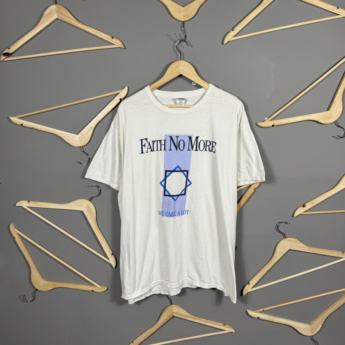 Band Tees Faith No More We Care a Lot Band T-shirt Size US XXL / EU 58 / 5 - 2 Thumbnail