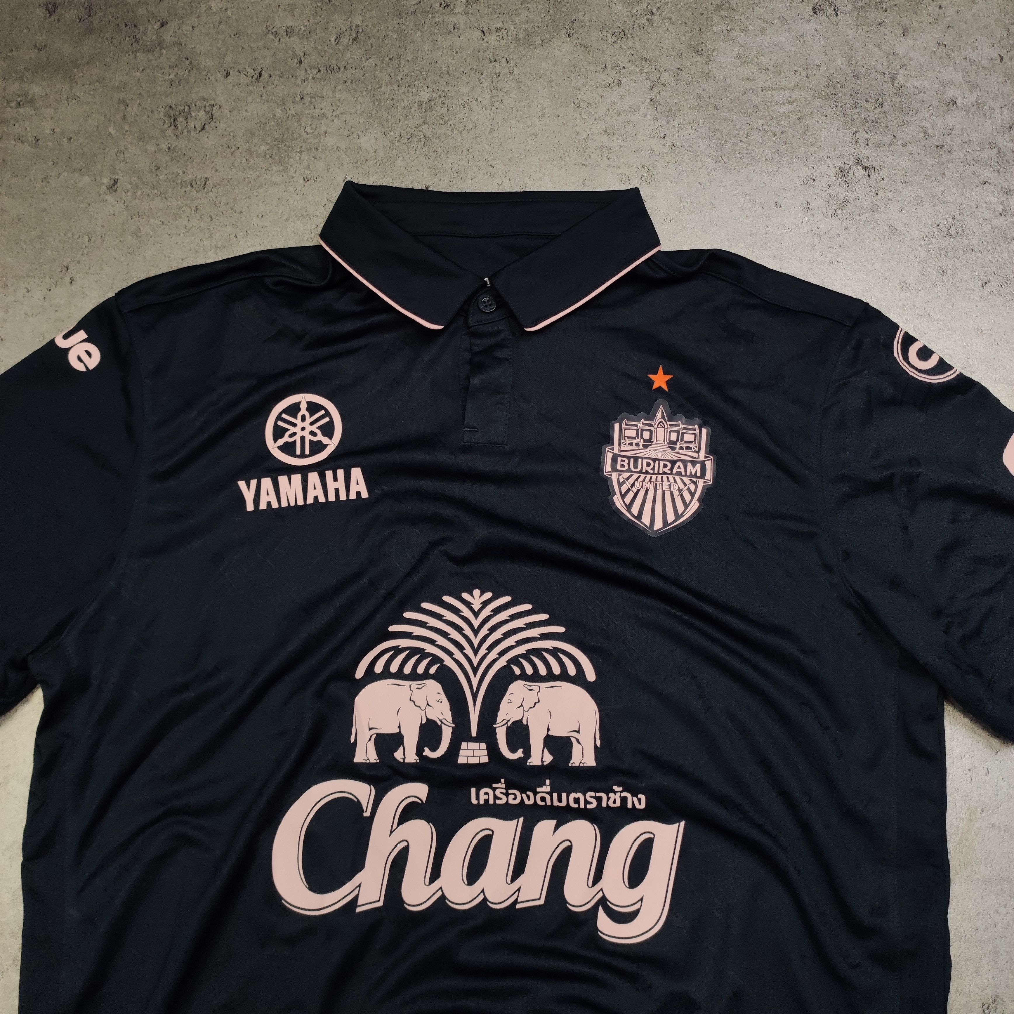 Vintage RARE Football Thailand Buriram United 2024 Home Jersey Size US L / EU 52-54 / 3 - 4 Thumbnail