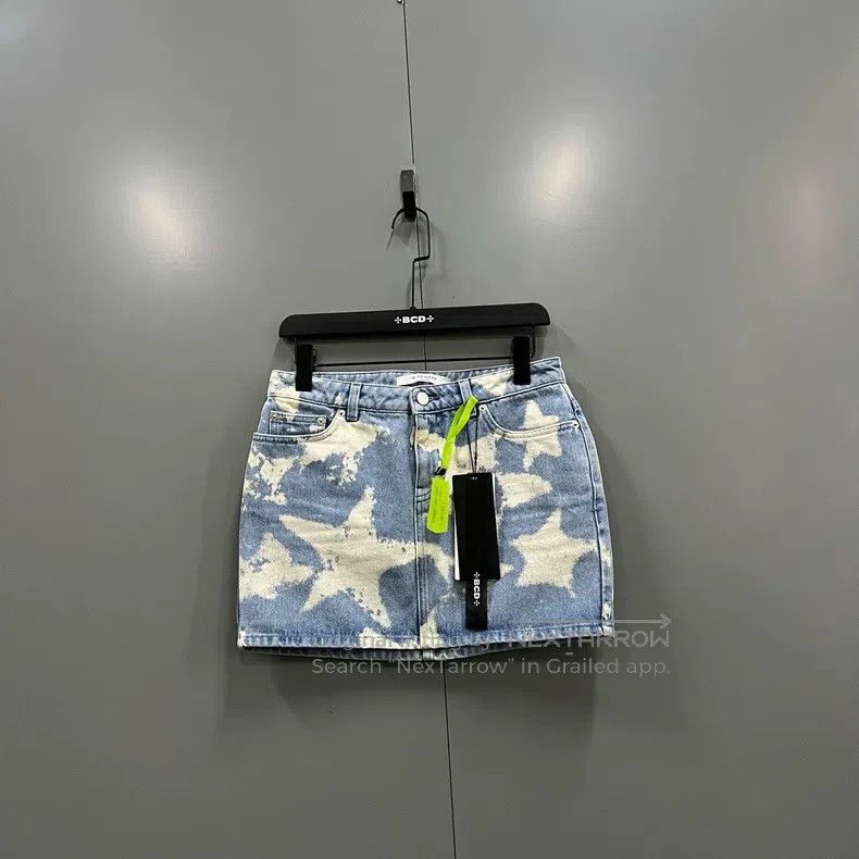 Givenchy Givenchy Size36 Graffiti Star Denim Skirt Size L / US 10 / IT 46 - 1 Thumbnail