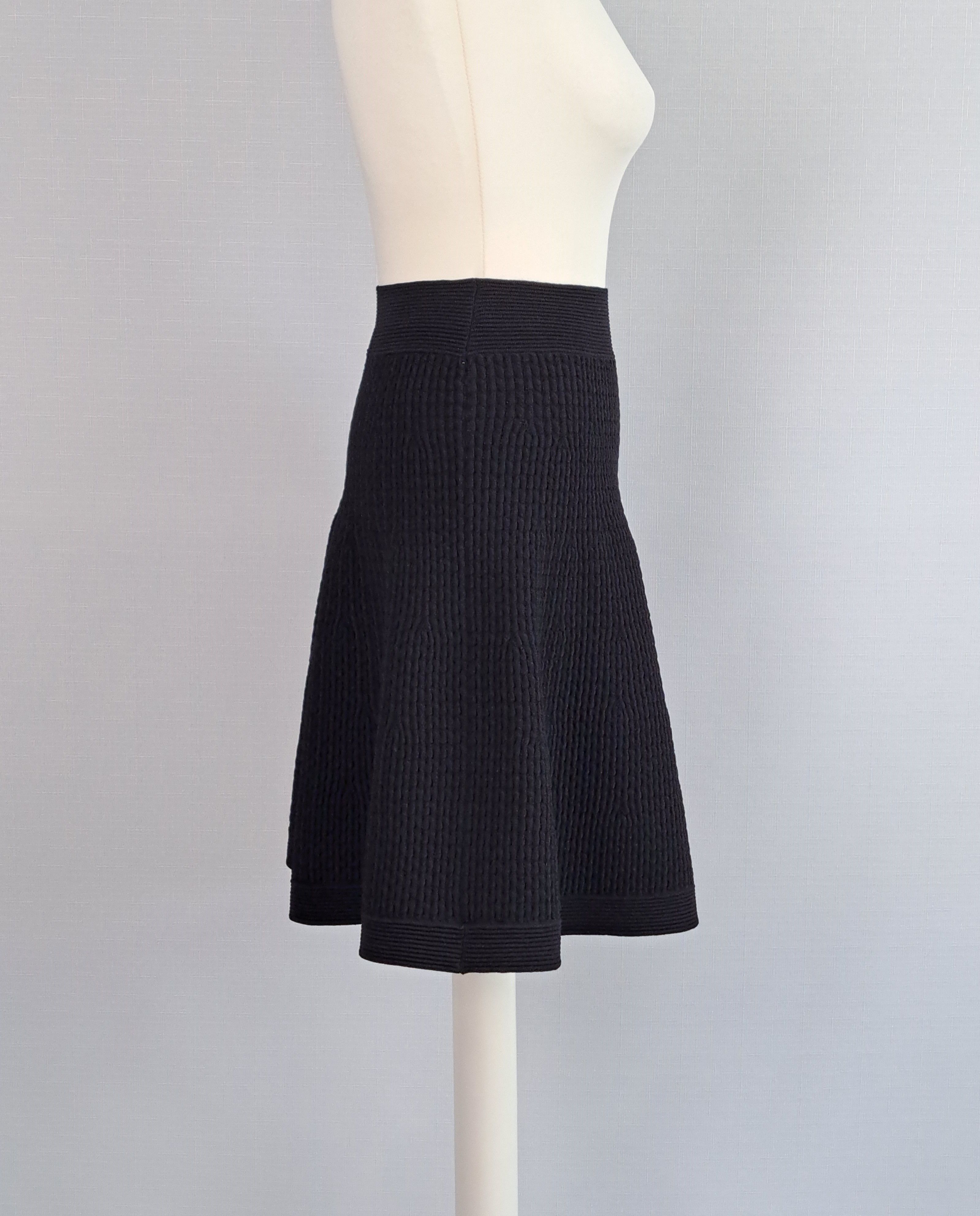 Sandro Sandro black skirt. Size 1. Size 25" / US 0 / IT 36 - 4 Thumbnail