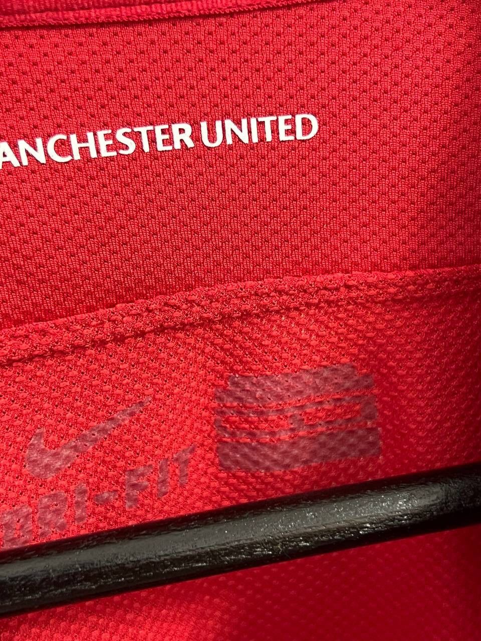 Nike Manchester United Nike soccer jersey aon red L Size US L / EU 52-54 / 3 - 7 Thumbnail