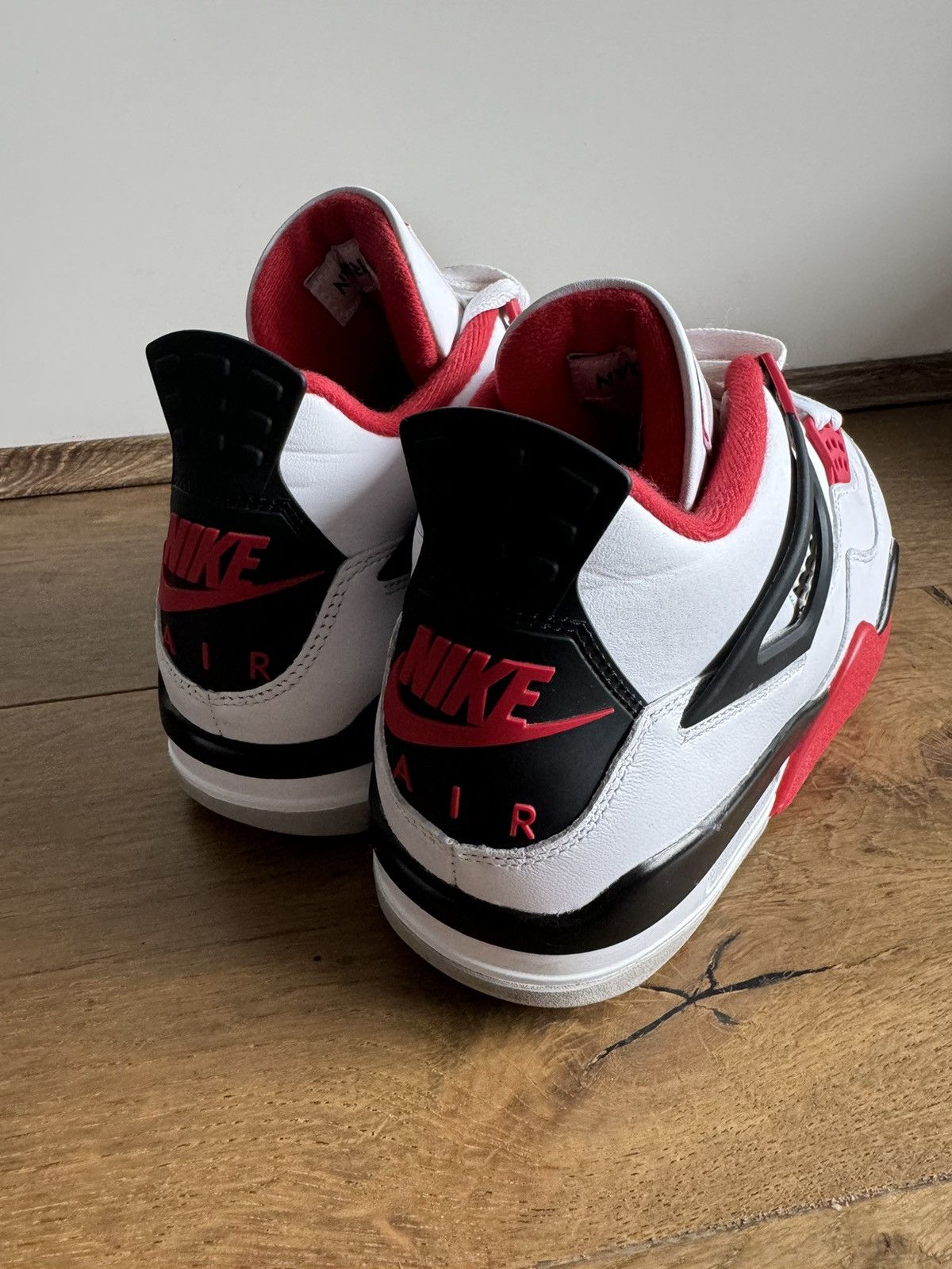 Jordan Brand Jordan 4 Retro Fire Red 2020 Size US 8 / EU 41 - 6 Thumbnail