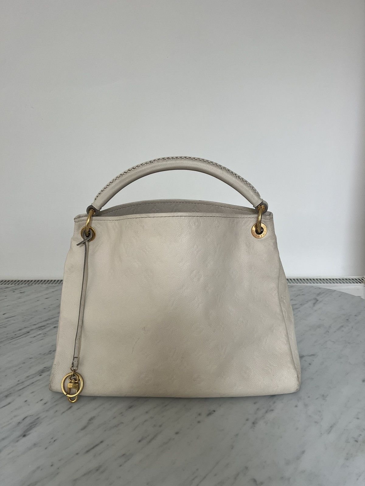 Louis Vuitton Louis Vuitton White Artsy MM Size ONE SIZE - 1 Thumbnail