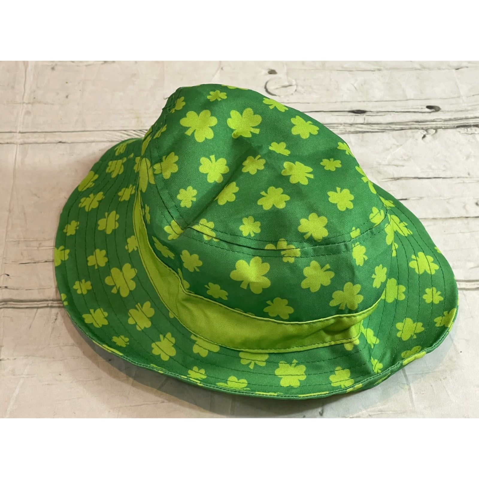 Vintage Shamrock Bucket Hat Green Adult One Size St. Patrick's Day Unbranded Unisex Adults Lightweight Reversible Spring Hat Size ONE SIZE - 3 Thumbnail