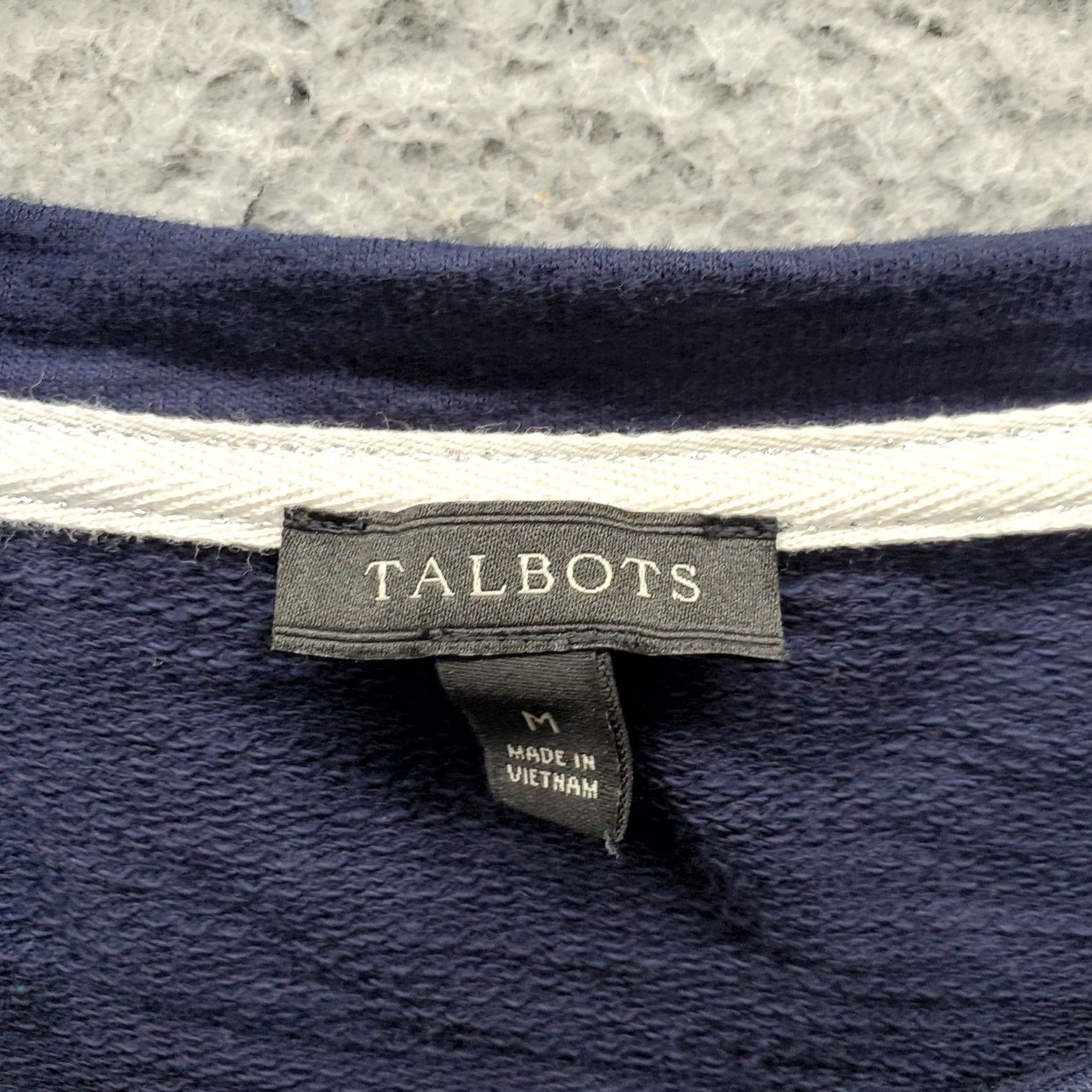 Talbots Talbots Sweatshirt Womens M Navy Knit Embroidered Polar Bear Pullover Side Slit Casual Pullover Size M / US 6-8 / IT 42-44 - 6 Thumbnail