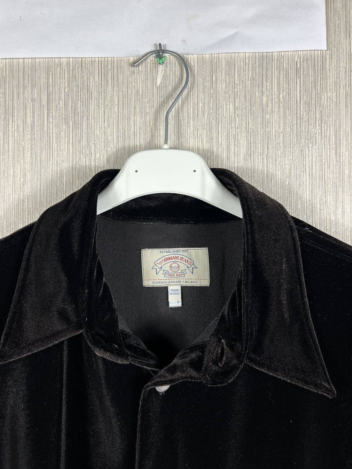 Giorgio Armani Vintage Giorgio Armani Milano velvet shiny luxury shirt Size US L / EU 52-54 / 3 - 17 Thumbnail