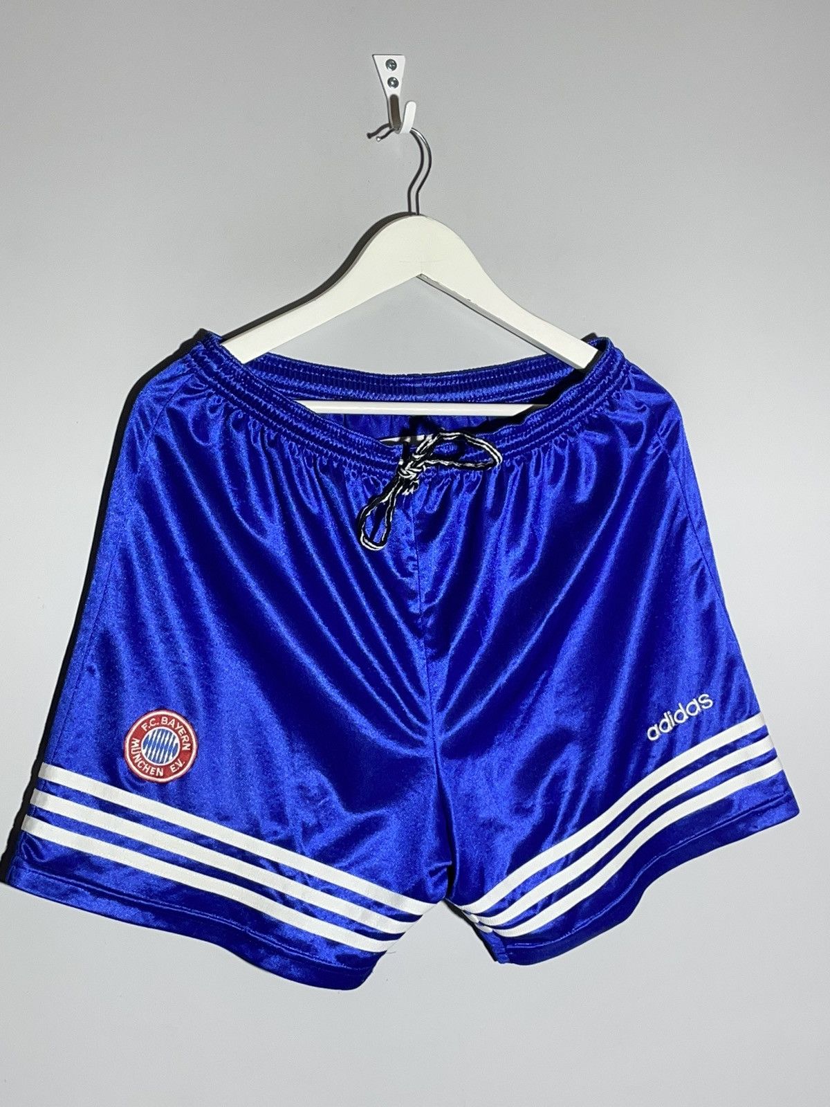 Adidas × Vintage Bayern Munich Adidas Vintage 90’s Football Shorts Size US 36 / EU 52 - 2 Thumbnail