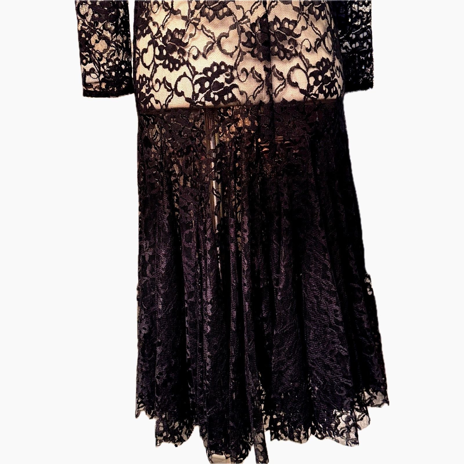 Vintage Vintage Black Lace Drop-Waist Dress with Pleated Hem Size S / US 4 / IT 40 - 7 Thumbnail