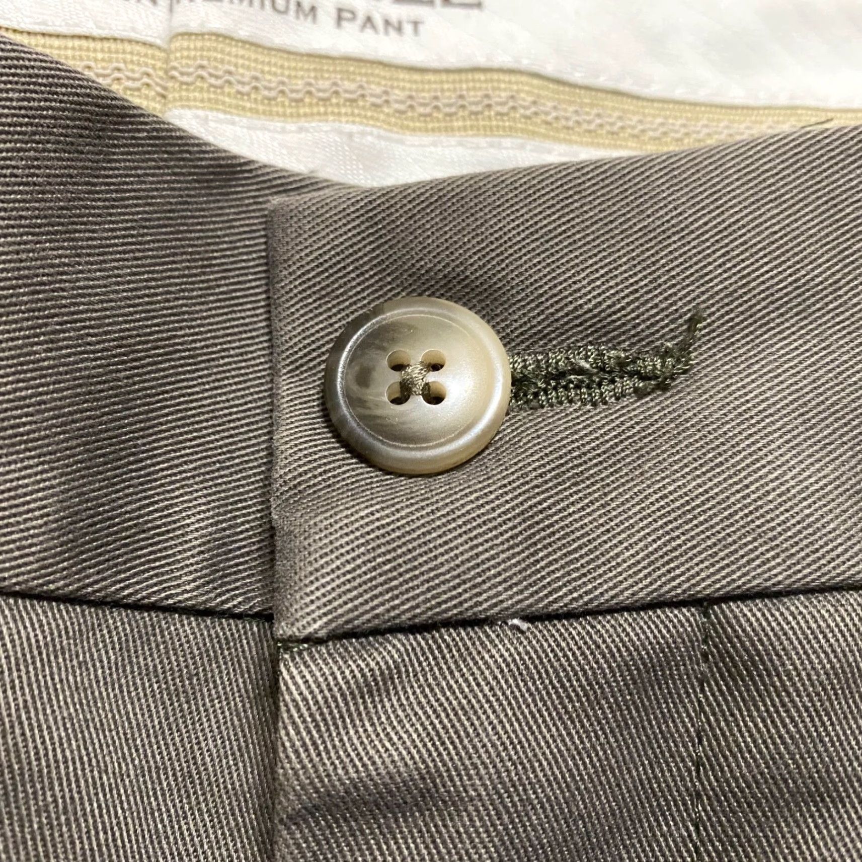 Vintage Oak Hill Men's Dress Pants 46x30 Gray Cotton Straight Leg Big & Tall Dress Pants Mens 46 Gray Oak Hill 29 Inseam Front Pleated Business Workwear Silk? Size US 30 / EU 46 - 6 Thumbnail