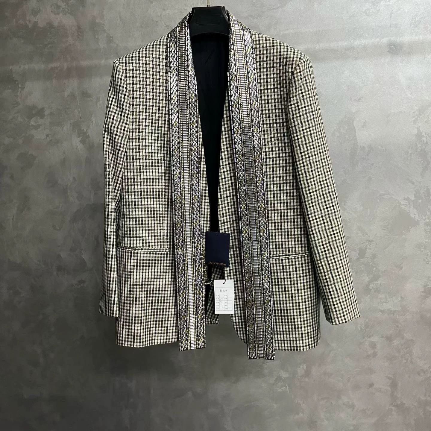 Louis Vuitton grey wool blend blazer jacket by louis vuitton Size US M / EU 48-50 / 2 - 1 Thumbnail
