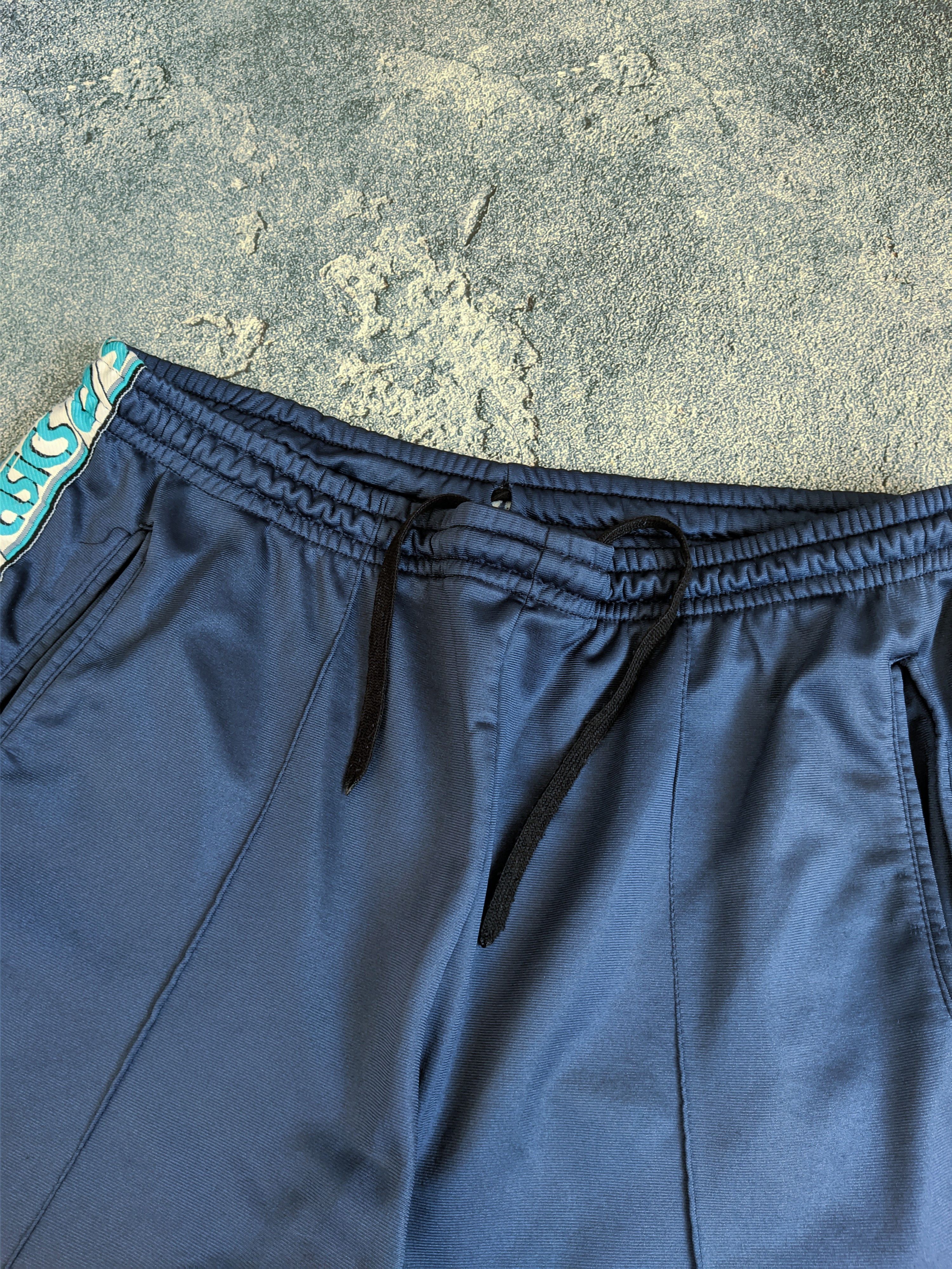 Asics 90s Asics shorts logo y2k trousers Size US 34 / EU 50 - 2 Thumbnail