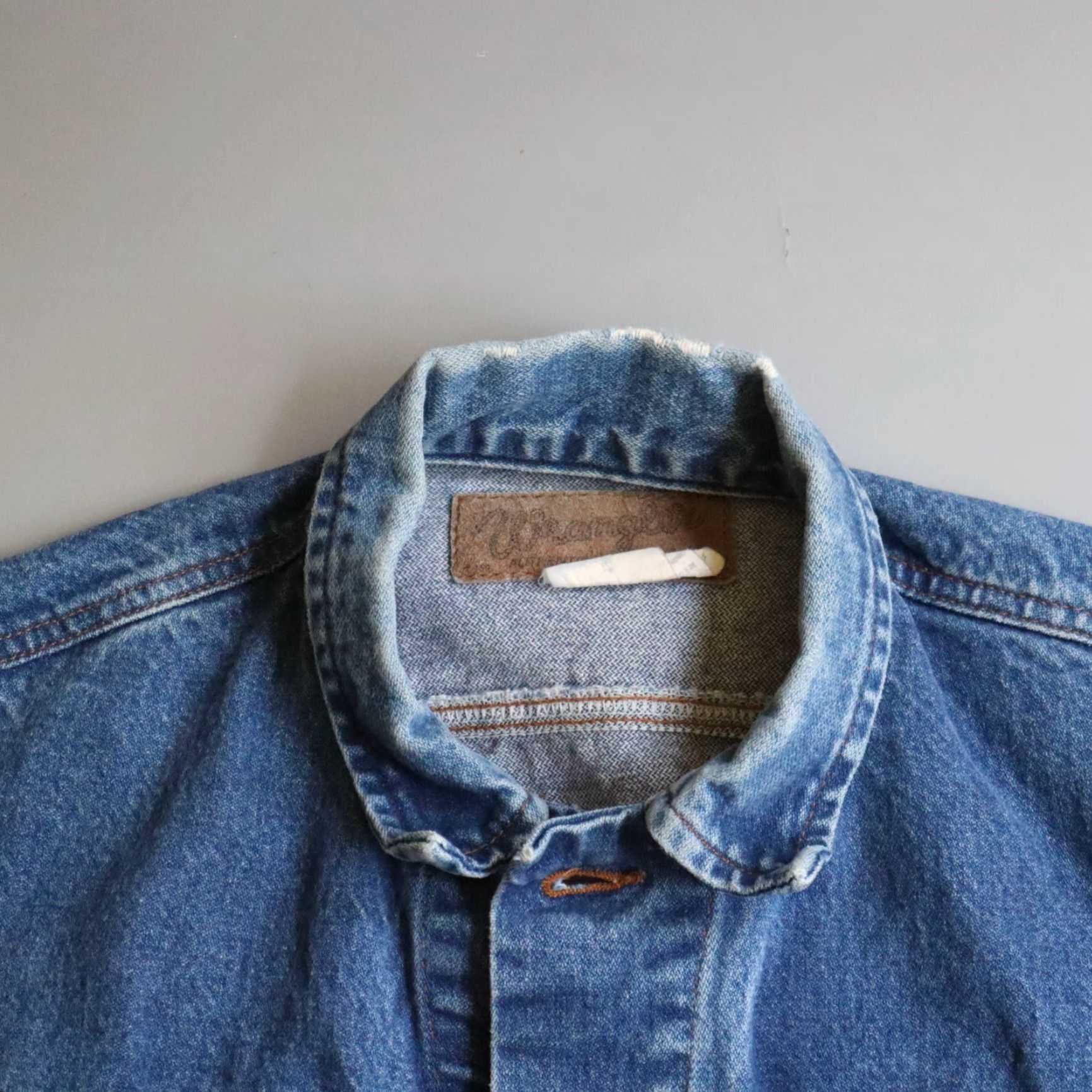 VINTAGE Wrangler Jacket Men’s Medium Blue Denim Trucker Cowboy Western 90s Wrangler Jacket Mens Blue Denim Short Sleeve?