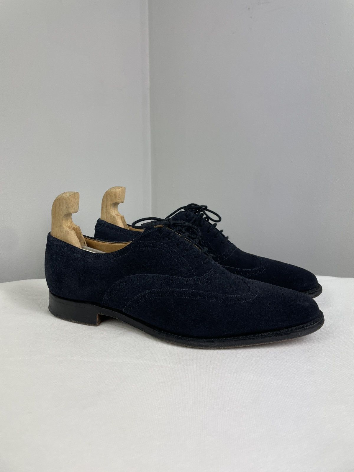 Church's Church’s Berlin Navy Suede Wingtip Brogues UK 8.5 F Size US 9.5 / EU 42-43 - 1 Thumbnail